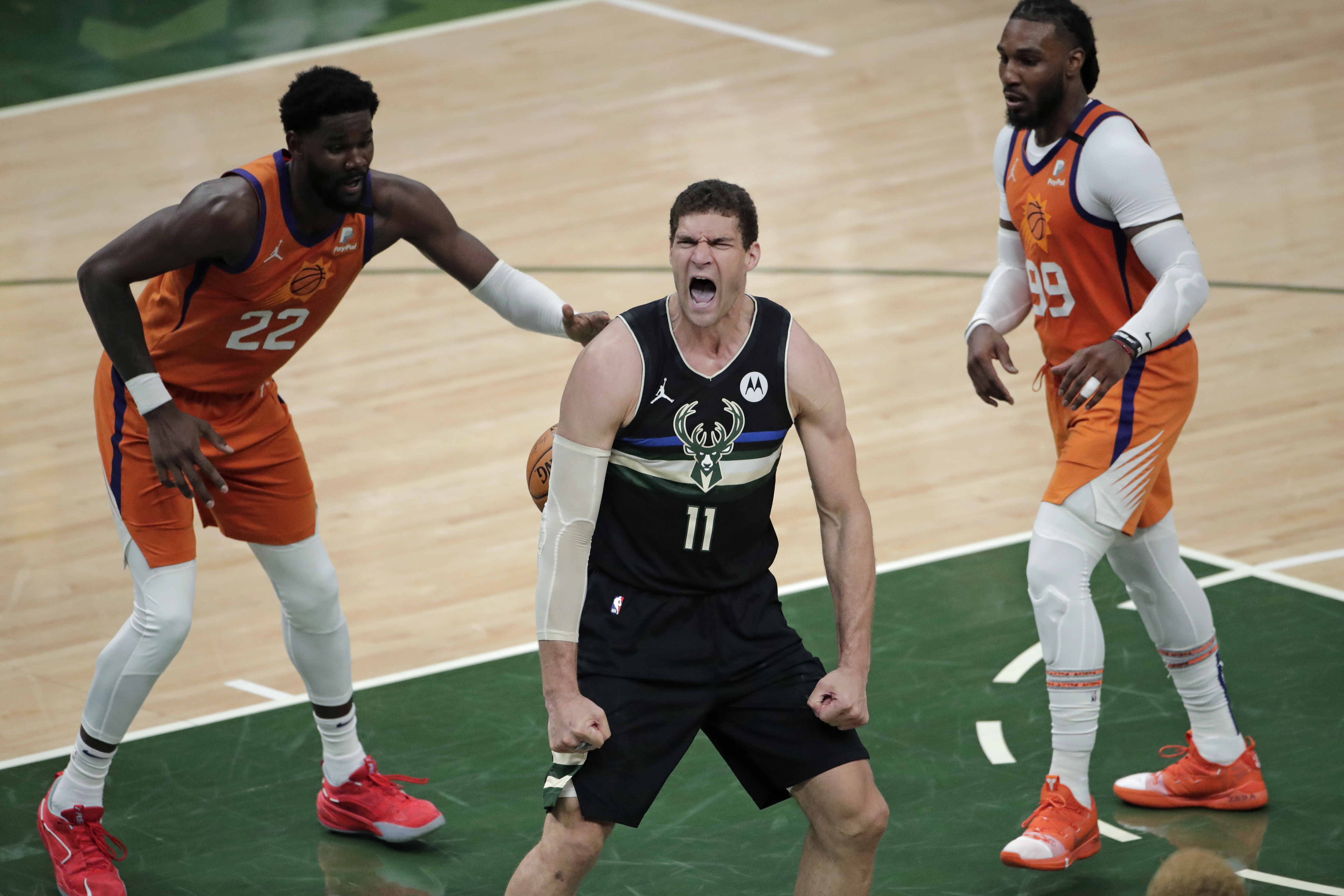 Milwaukee Bucks beat Phoenix Suns in Game 6 of NBA Finals to win title
