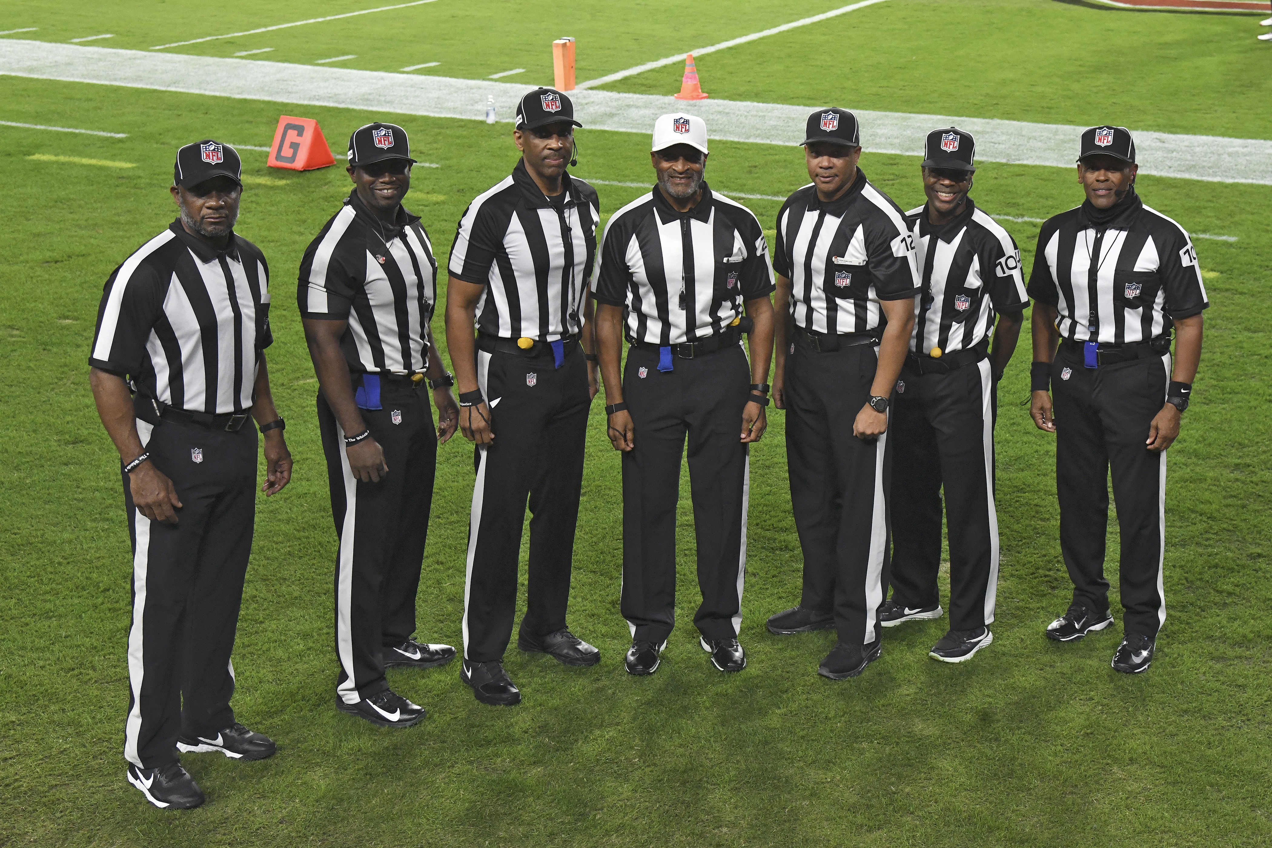 nfl referee uniforms