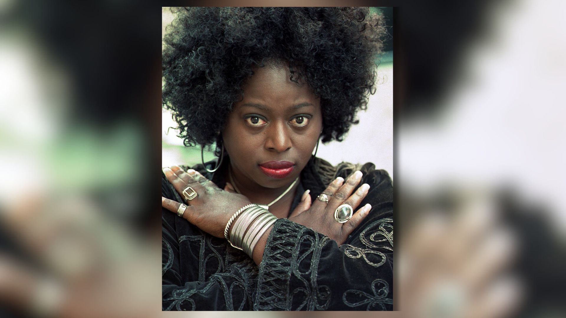 did angie stone smoke cigarettes Who was Stone? 'Black Diamond' singer dies in Alabama car crash This one hurts! Rest in