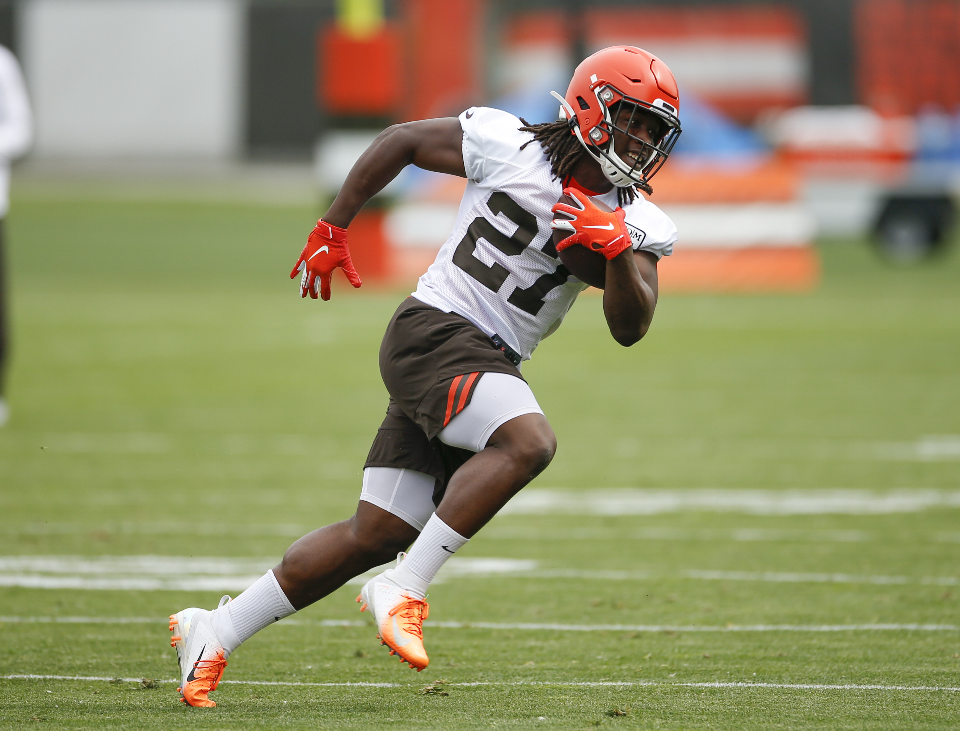 What about a domed stadium for Browns? What happened to Kareem Hunt? – Hey  Terry 