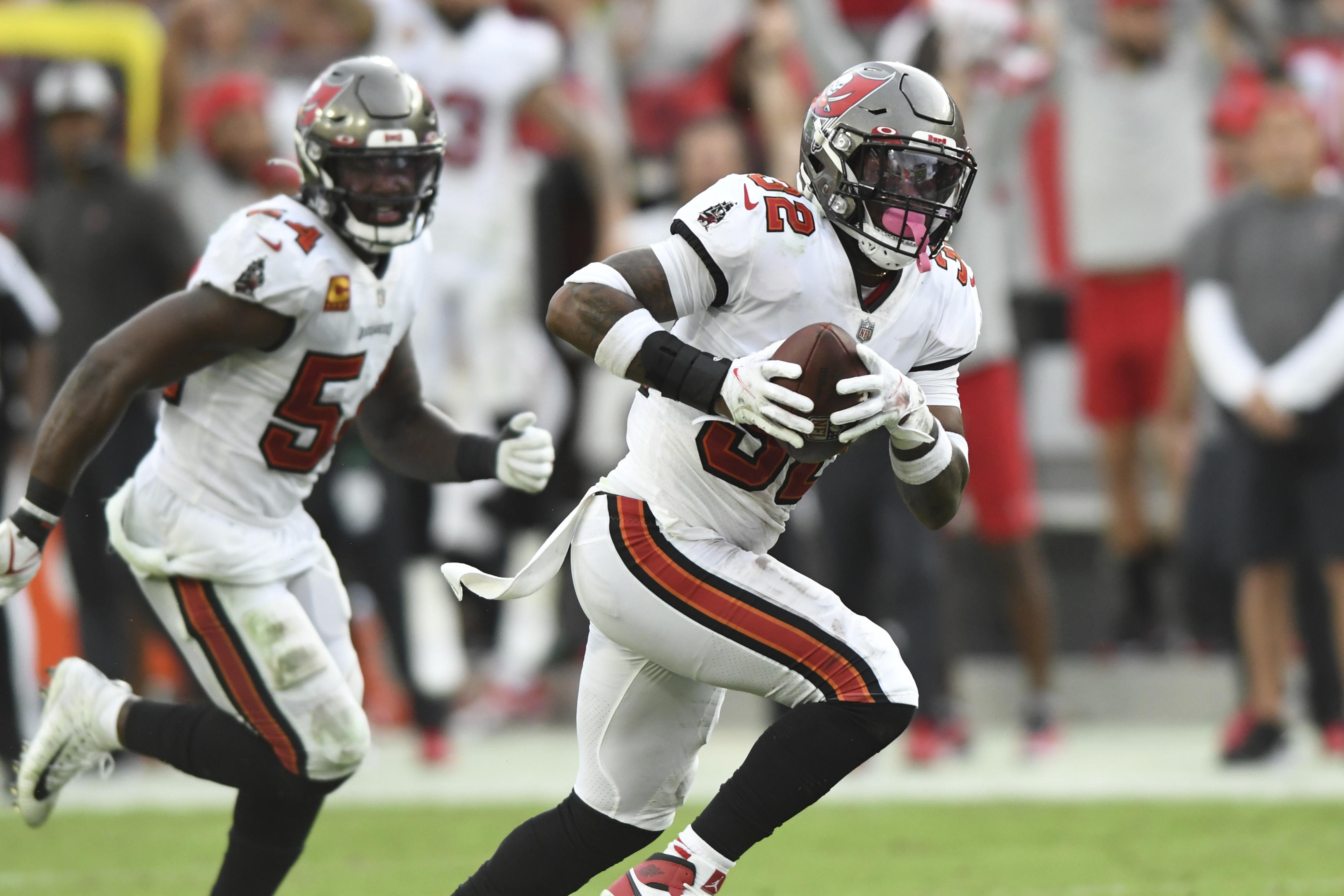 Jared Goff throws and runs for TDs, helping the Lions bounce back with a  20-6 win over Falcons