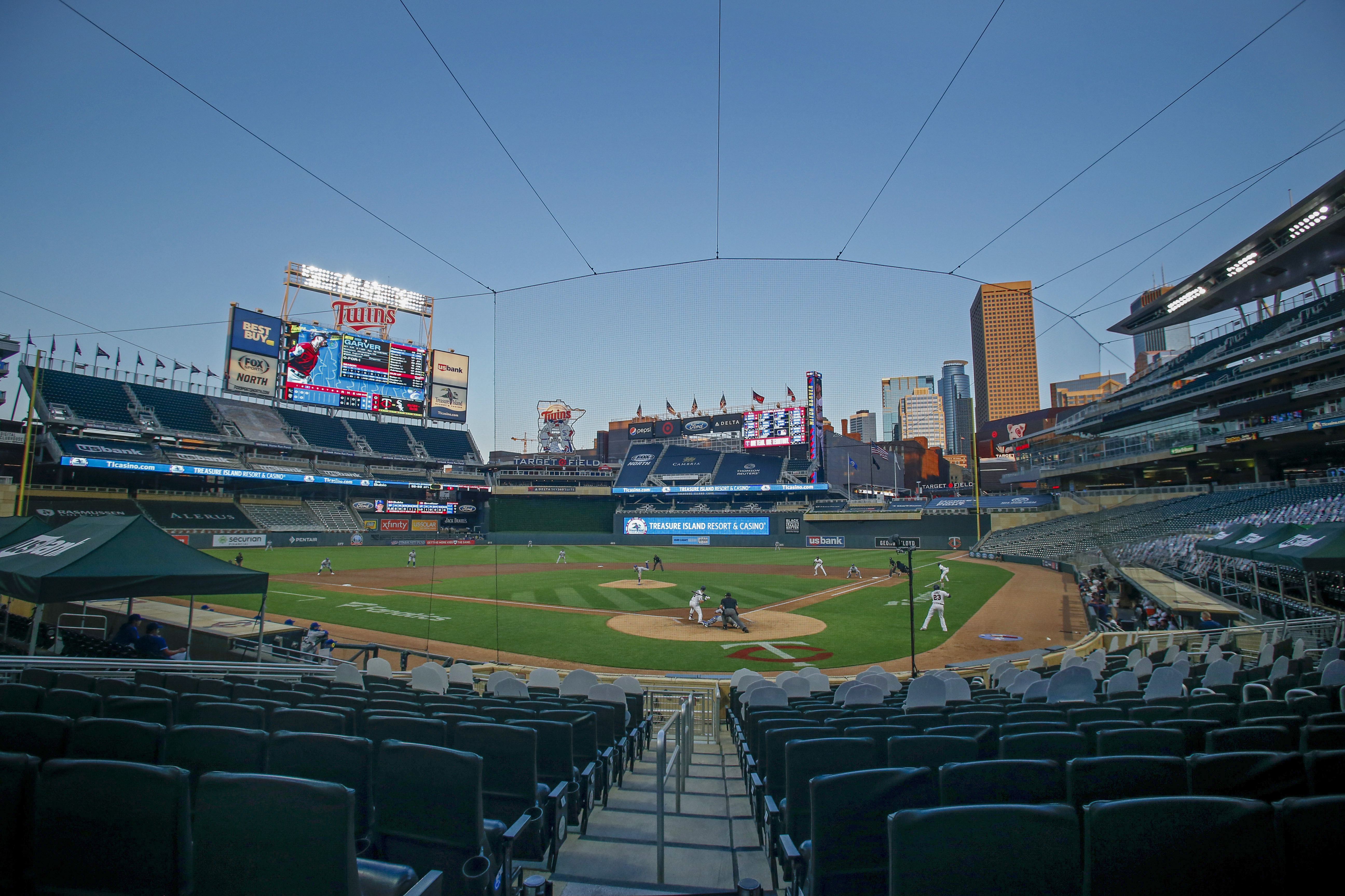 Twins plan for possible return of fans to Target Field