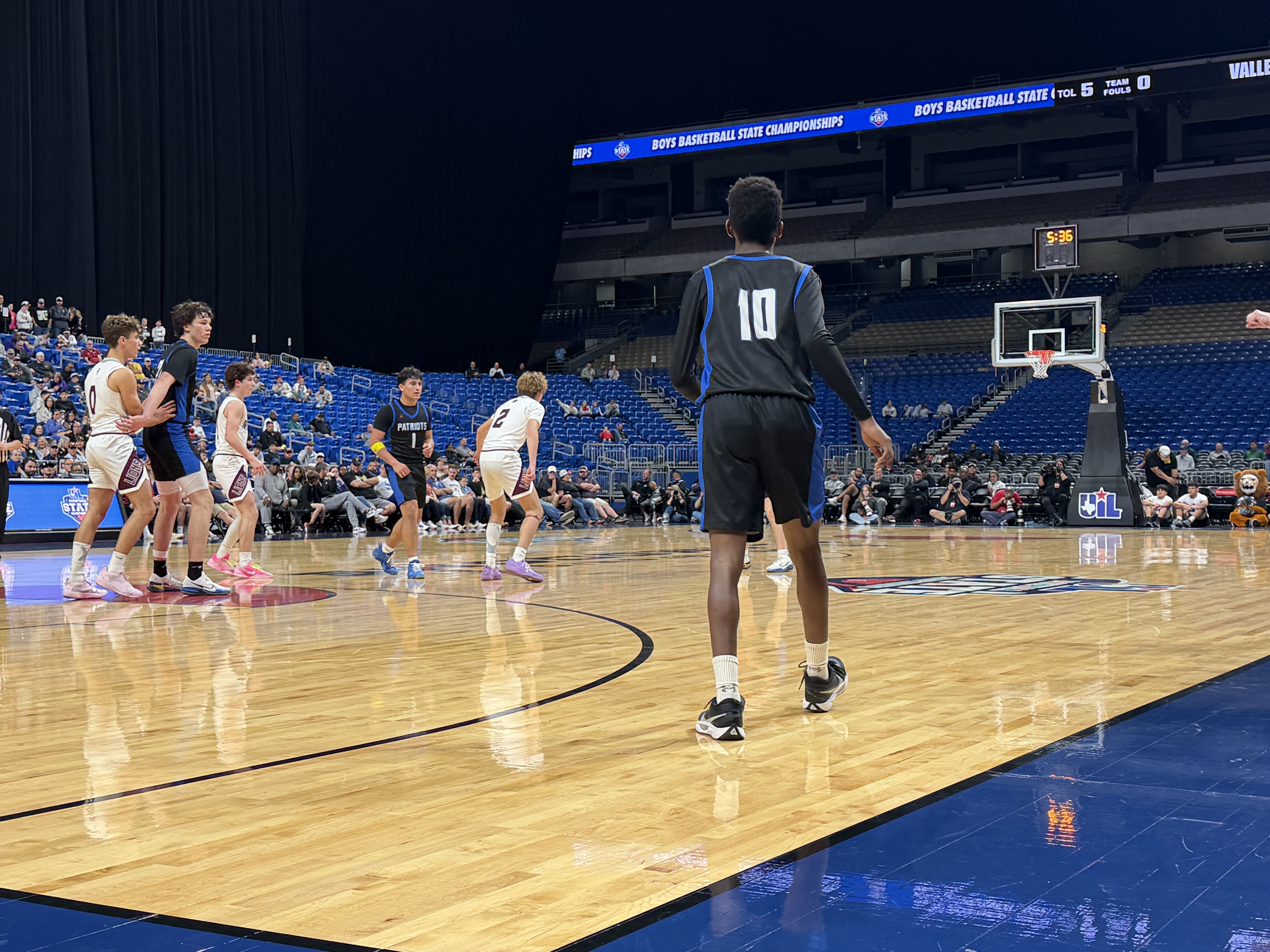 Valley defeats No. 7 Fayetteville 66-48 to win first-ever 1A D1