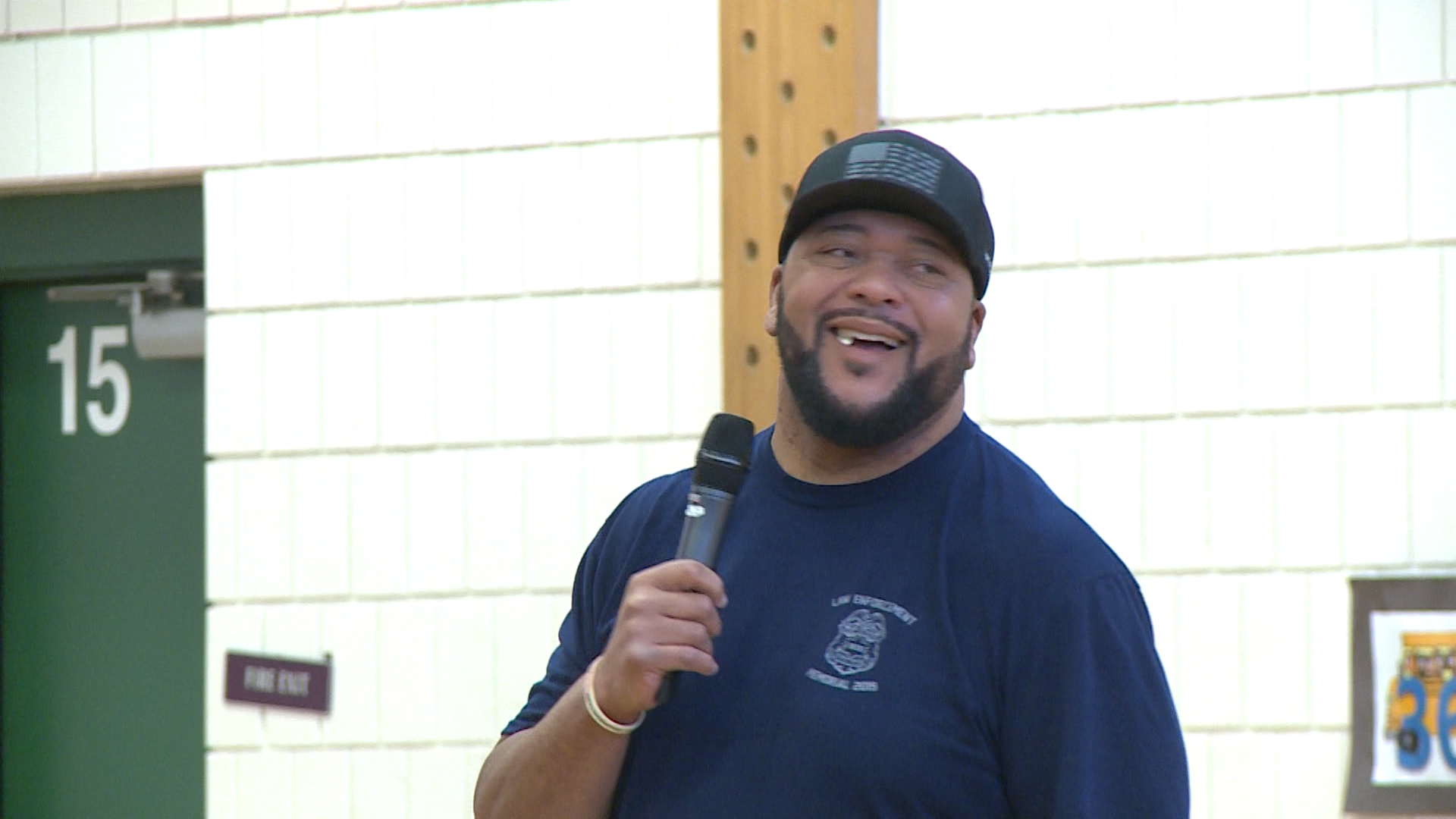 Former Packers player spreads anti-bullying message in Chippewa Falls