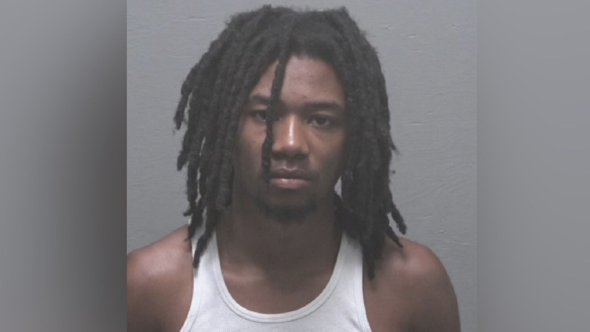Man charged with assault accidentally called 911 on way to alleged
