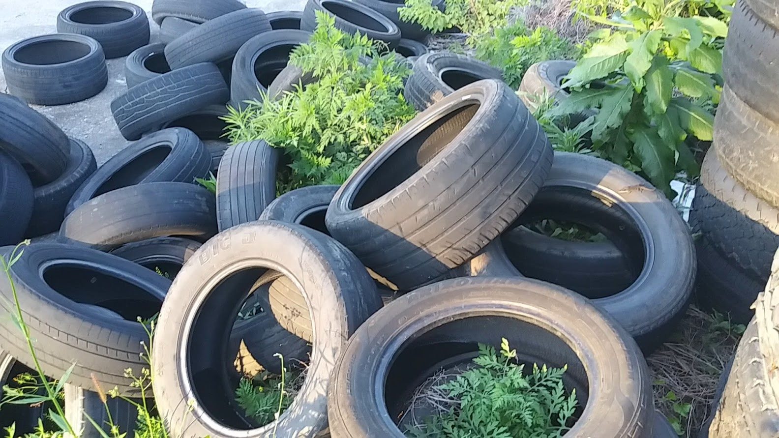 How to Dispose of Old Tires in Louisiana 