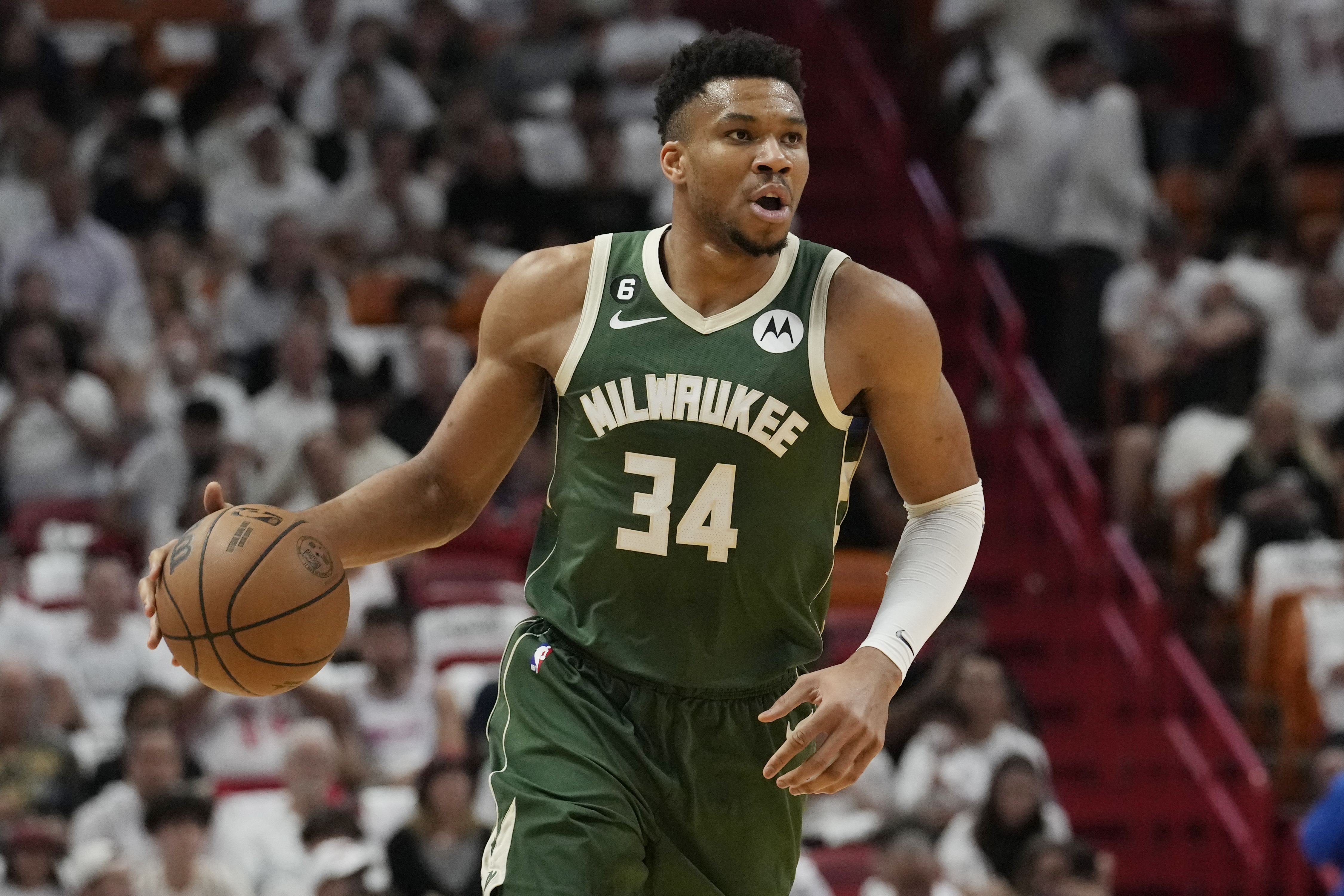 2020 Giannis Antetokounmpo Team-Issued, Signed Team Giannis All
