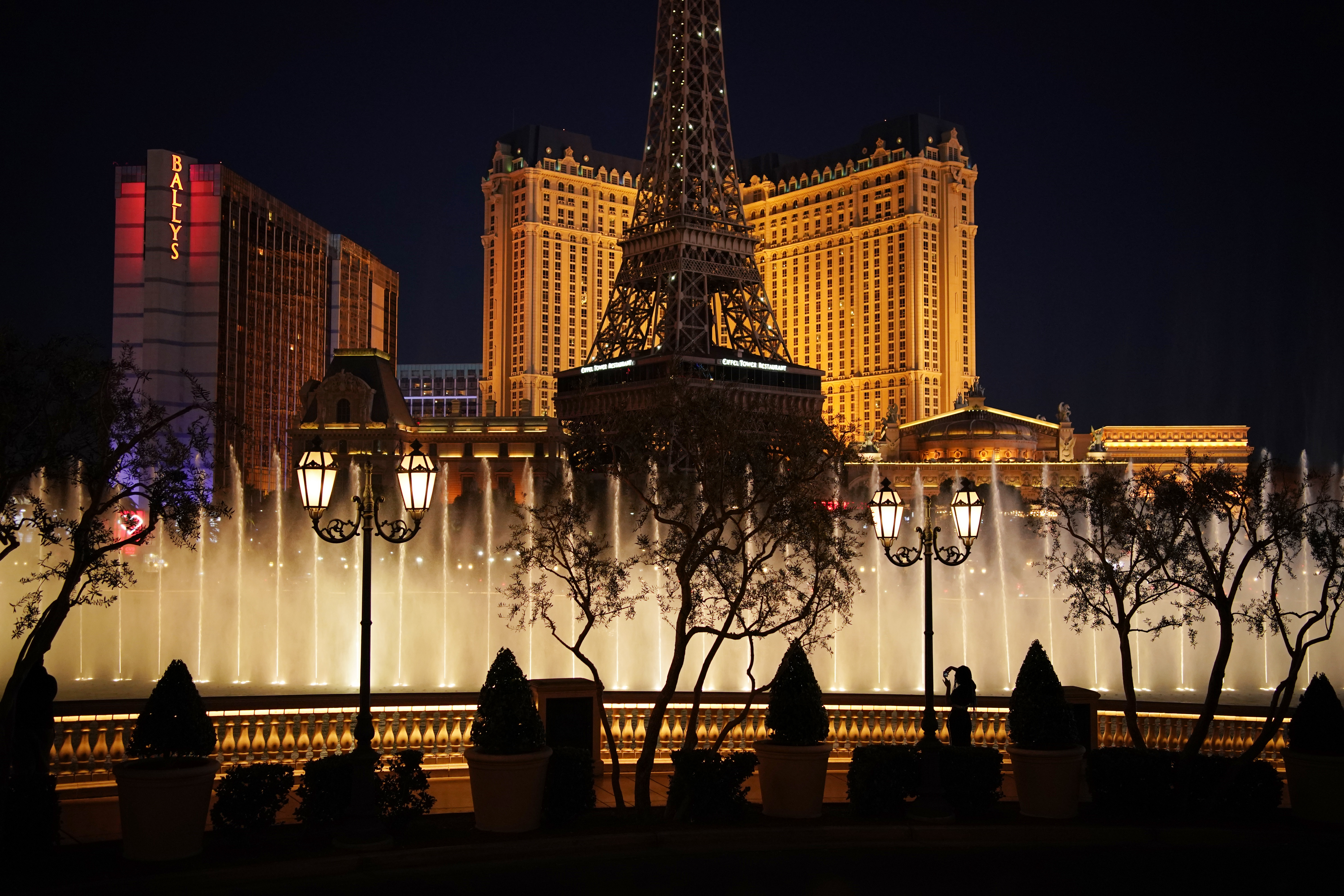 File:Las Vegas Eiffel Tower as seen from the hotel The Bellagio