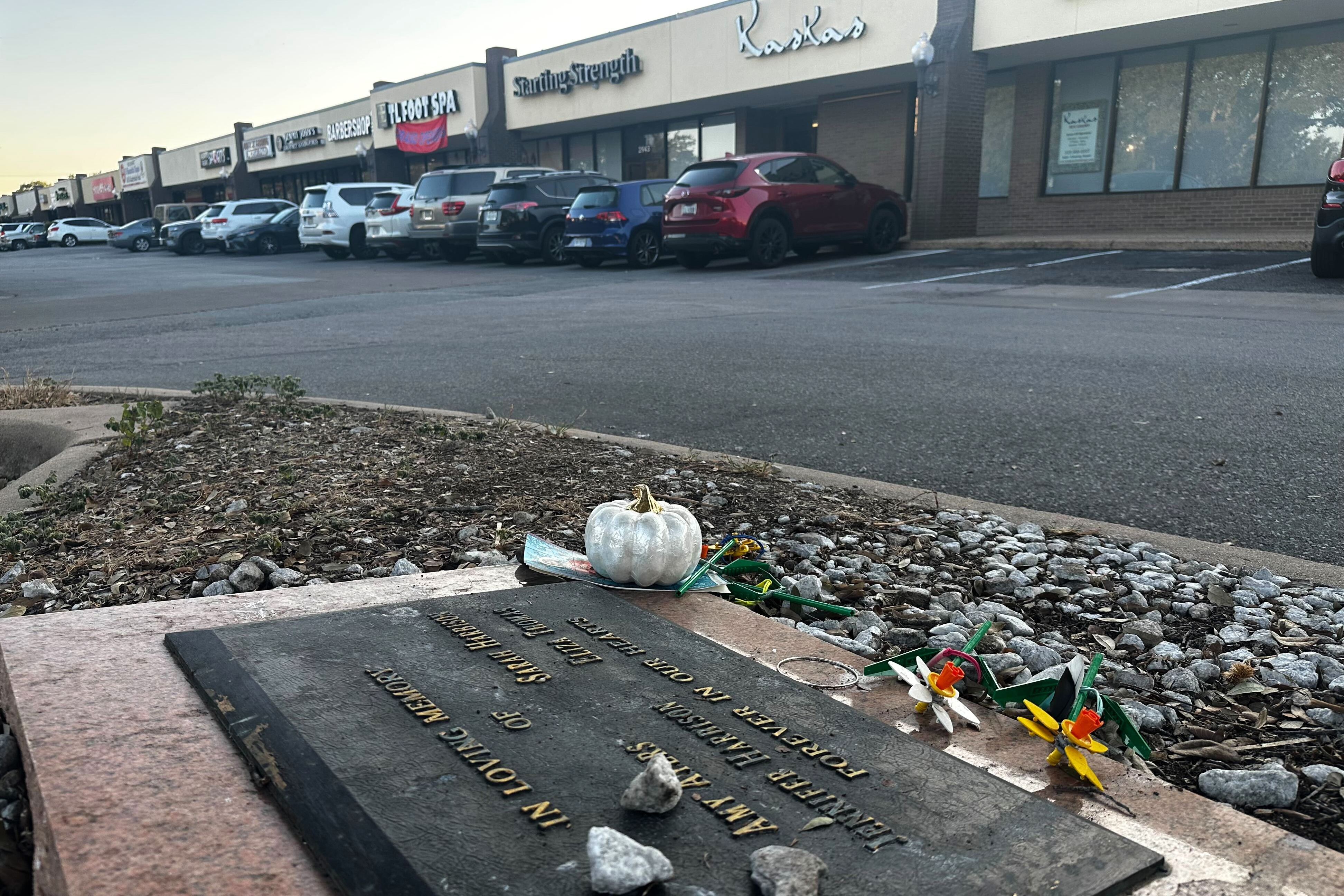 DNA evidence links a dead man to the 1991 killings of 4 girls at yogurt shop