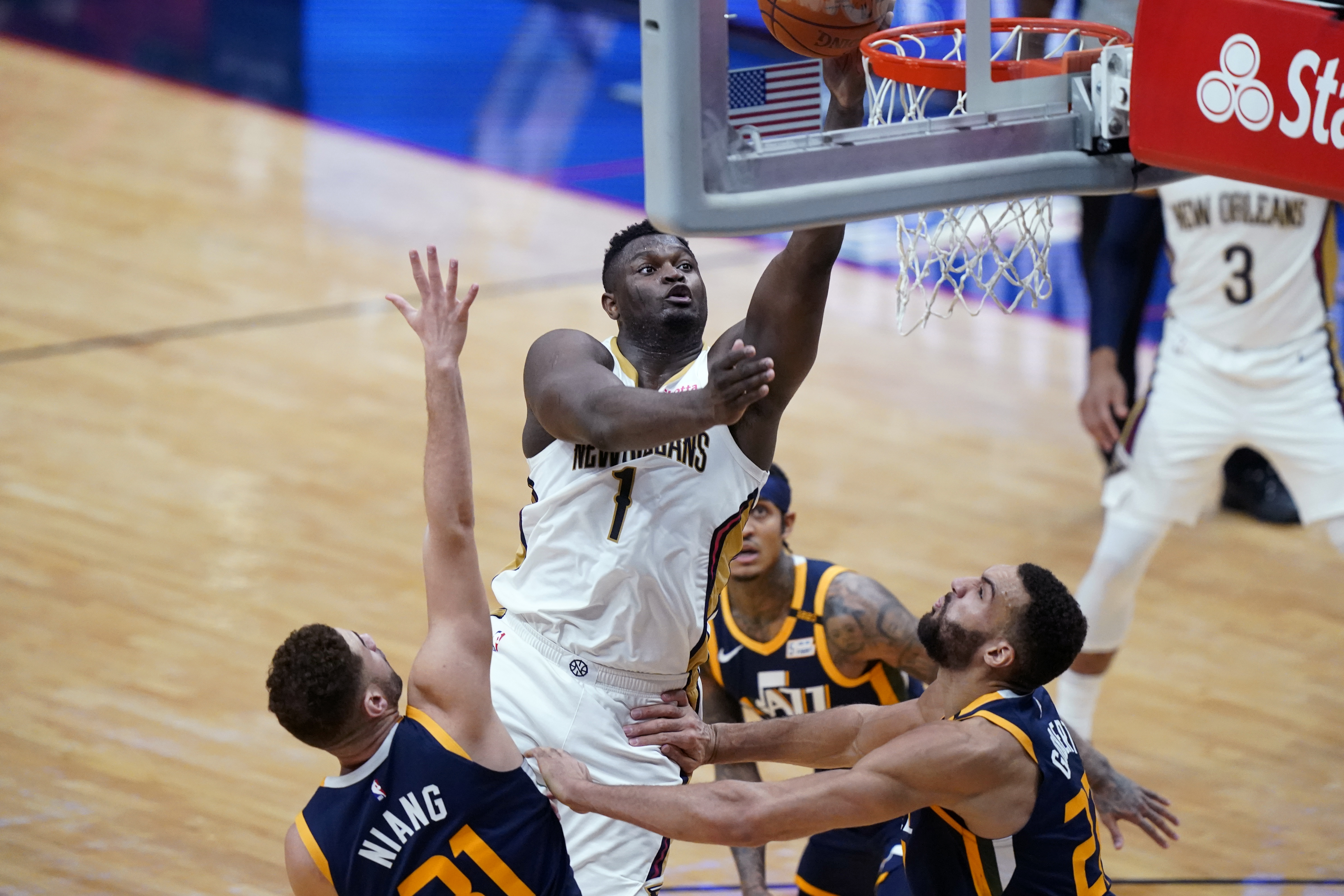 Zion, Pelicans hold off NBA-leading Jazz 129-124