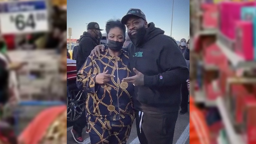Rapper Rick Ross returns home to Mississippi, hosts 'Xmas givebach