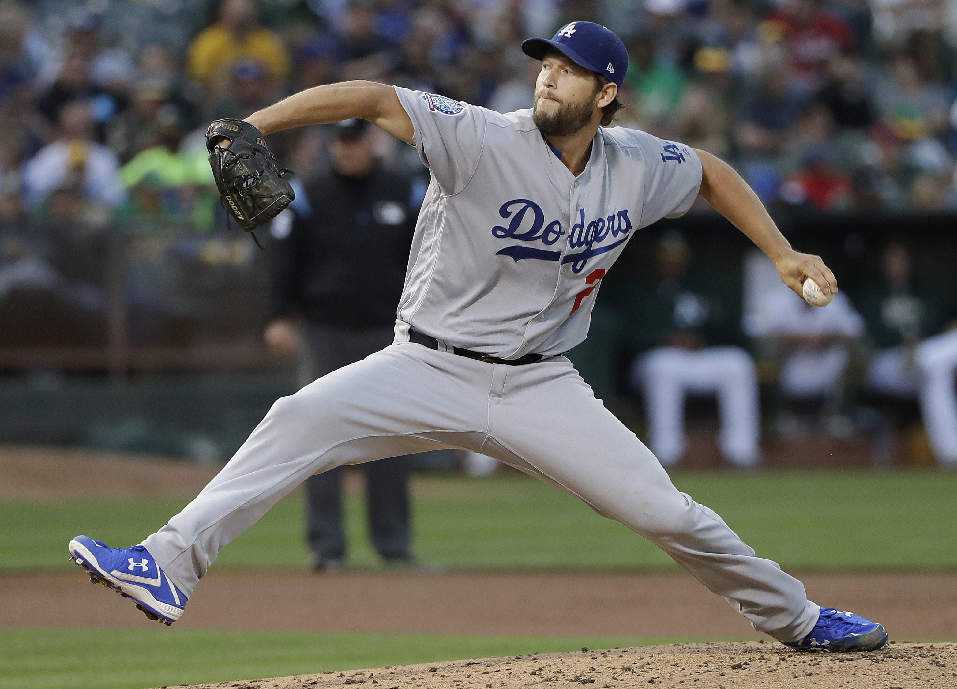 Dodgers' Clayton Kershaw removed after seven perfect innings vs. Twins