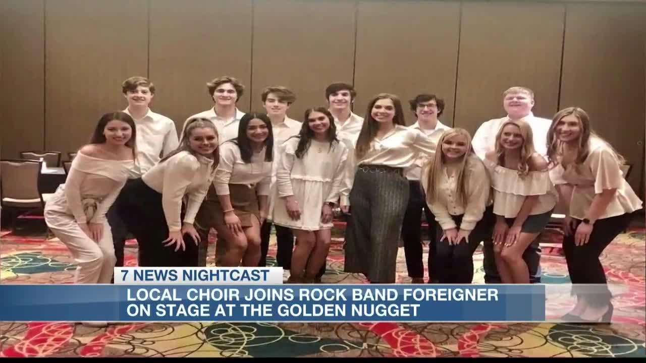St. Louis Catholic High School choir perform with Foreigner