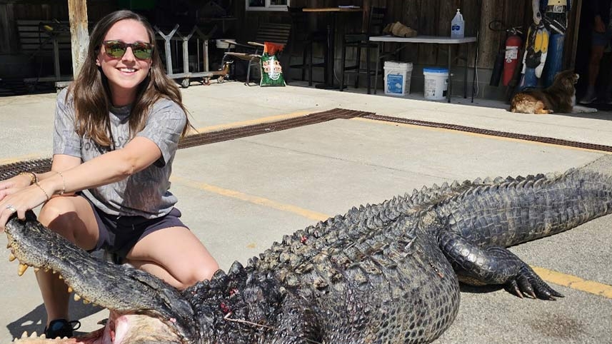 South Carolina mom catches 12-ft. gator, becomes viral 'Gator Girl