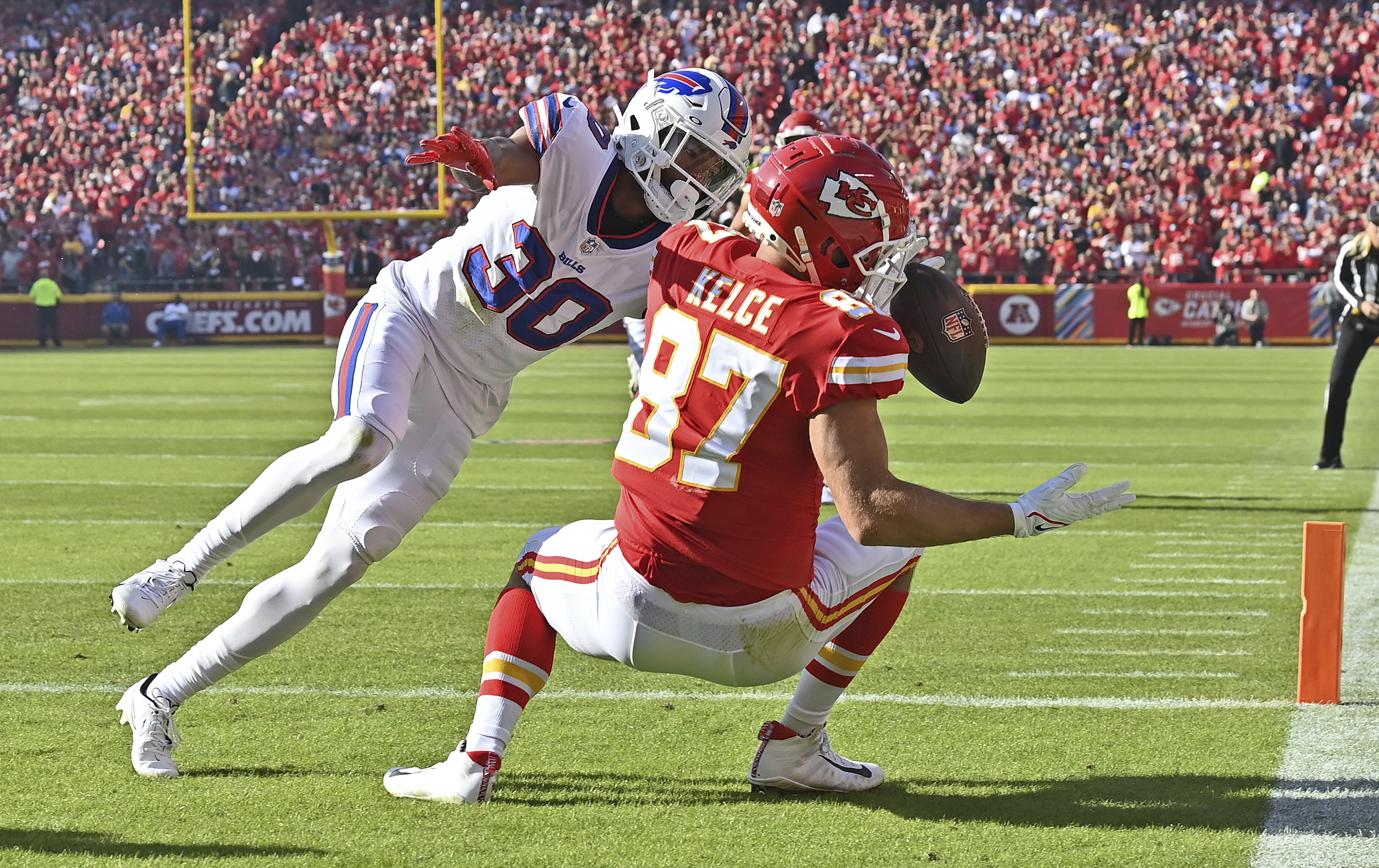 Bills pick off Smith in closing minutes, beat Chiefs 16-10