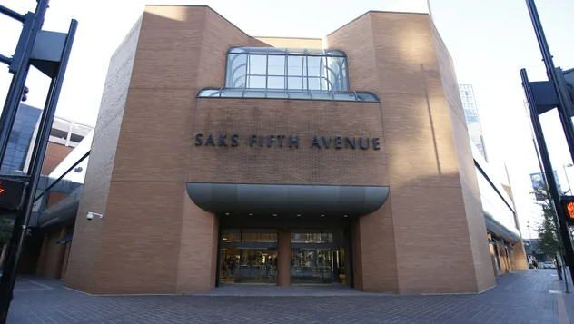 Saks Fifth Avenue – 3Sixty Fabrication