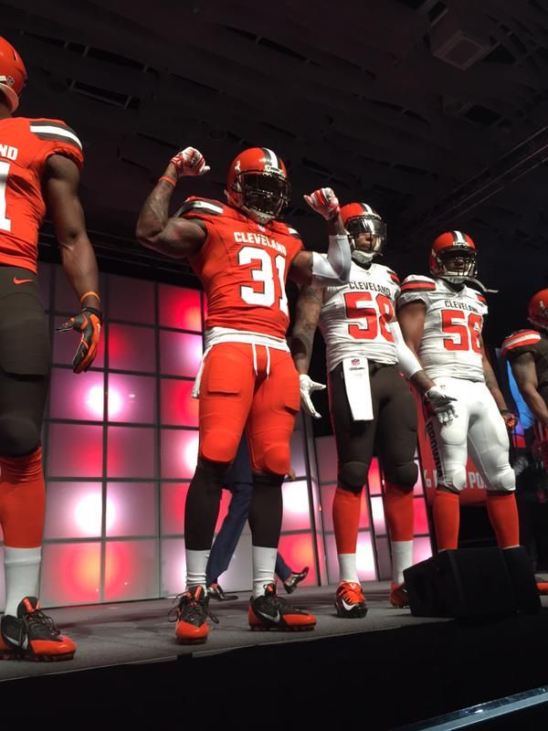 File:Donte Whitner Cleveland Browns New Uniform Unveiling