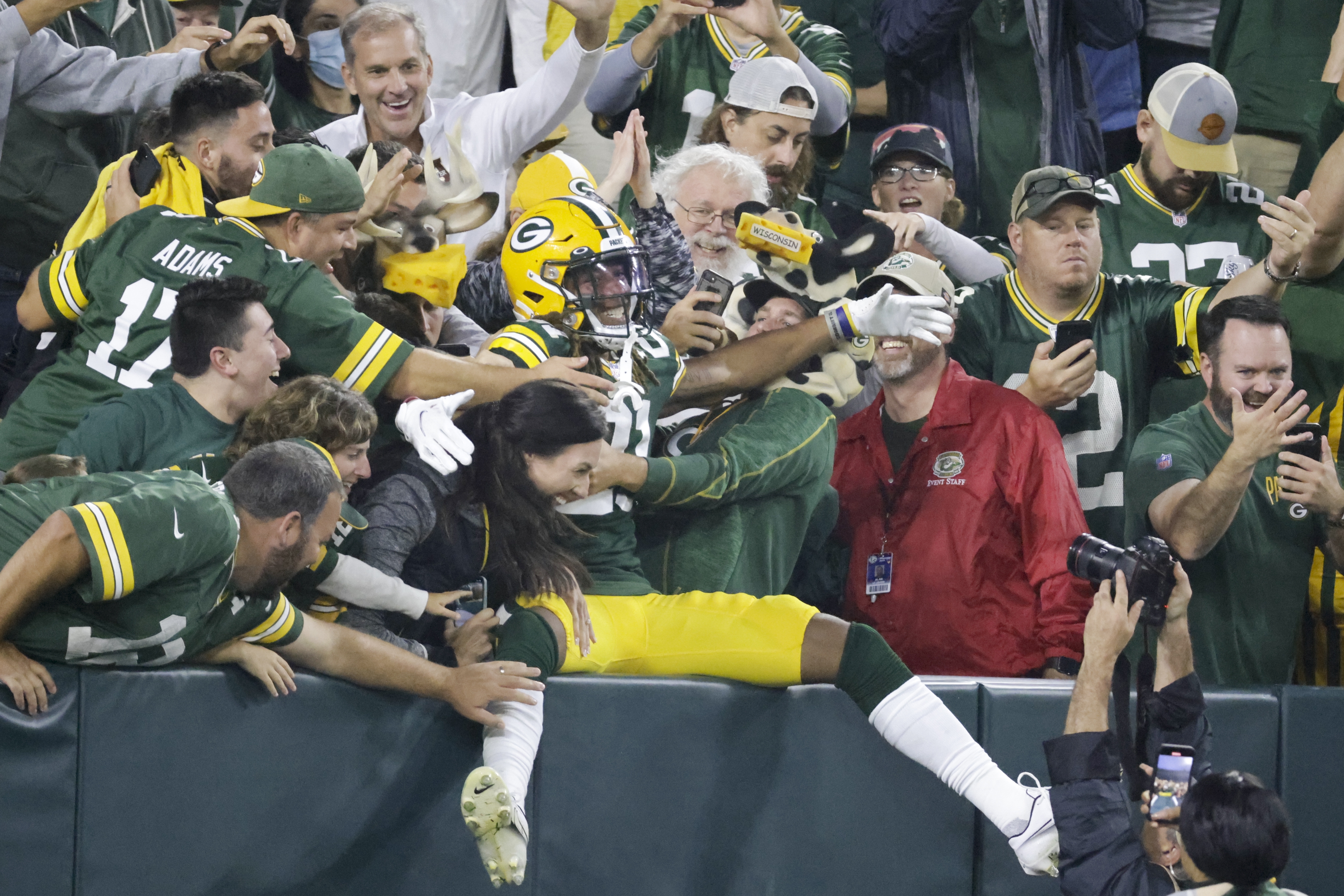 Continued belief leads to Packers comeback win in Love's first Lambeau start