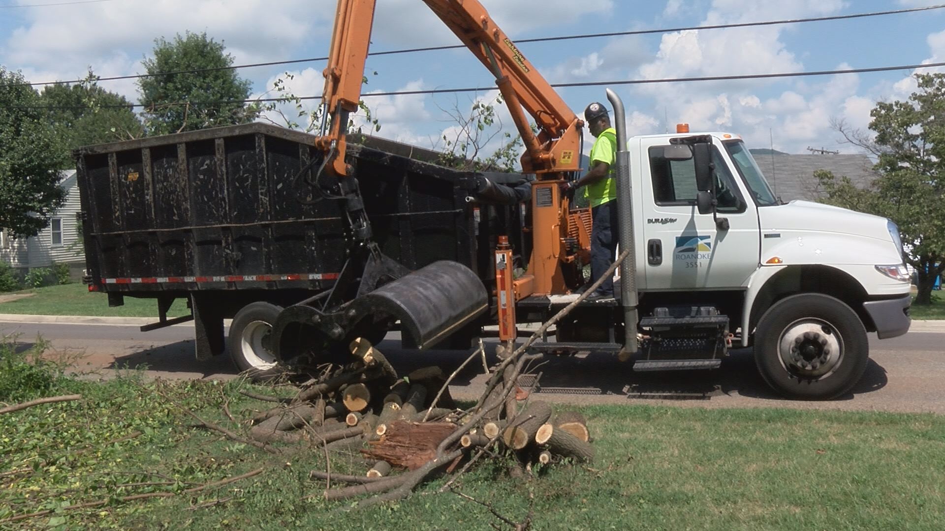 Roanoke changes brush collection rules