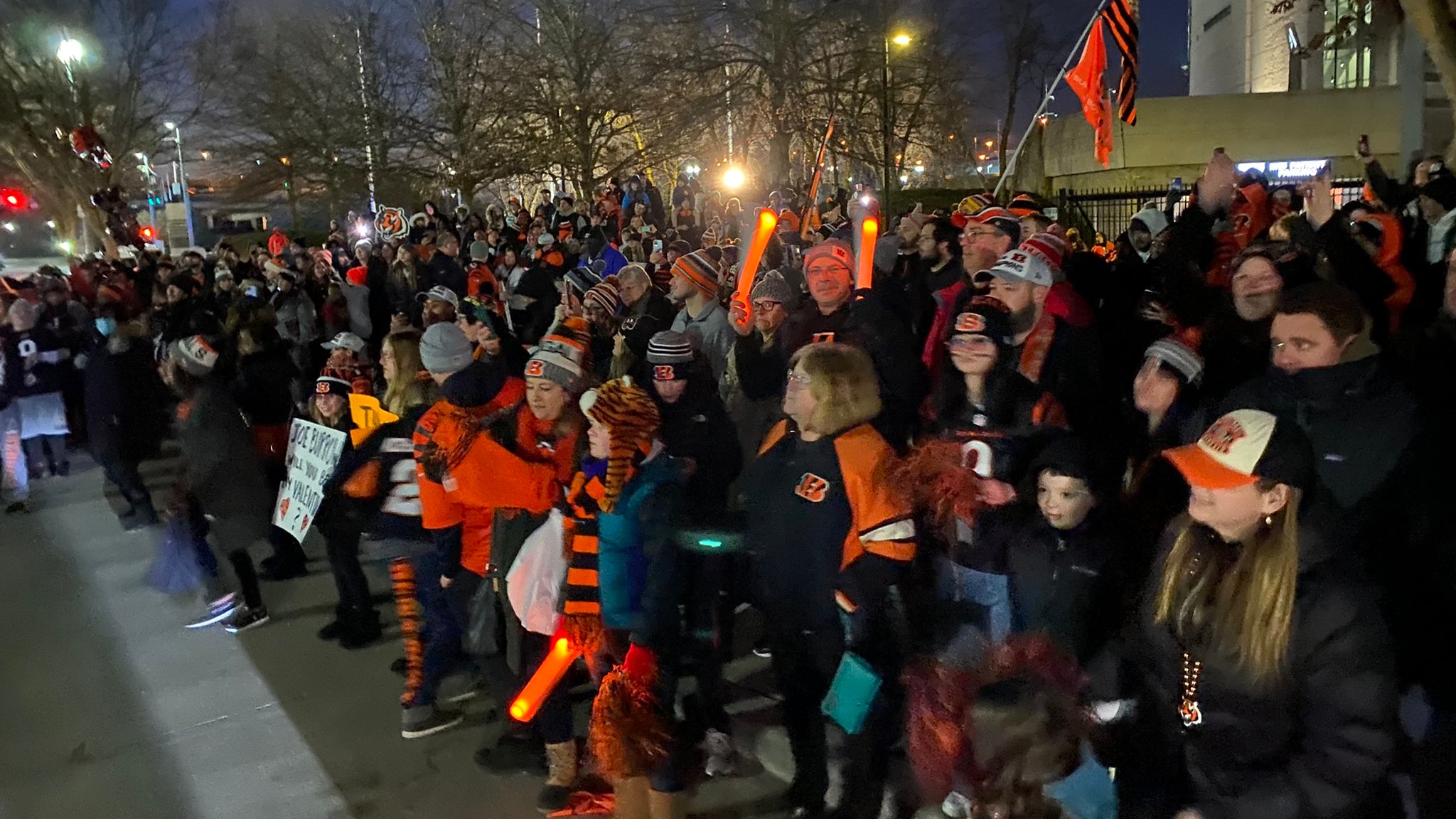 Super PBS Crowd Rallies Bengals For L.A. Trip