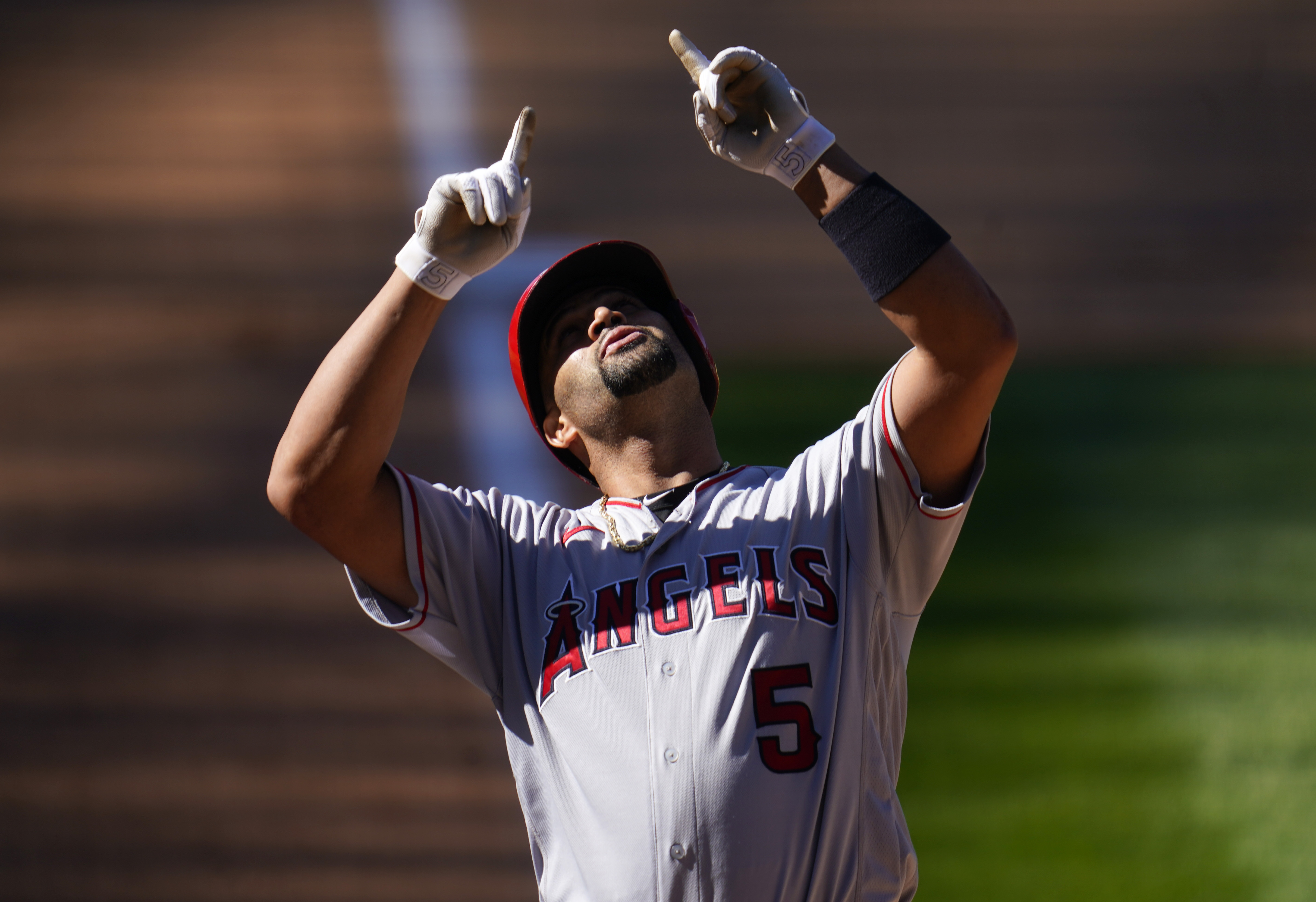 700! With two homers in LA, Cardinals great Albert Pujols launches