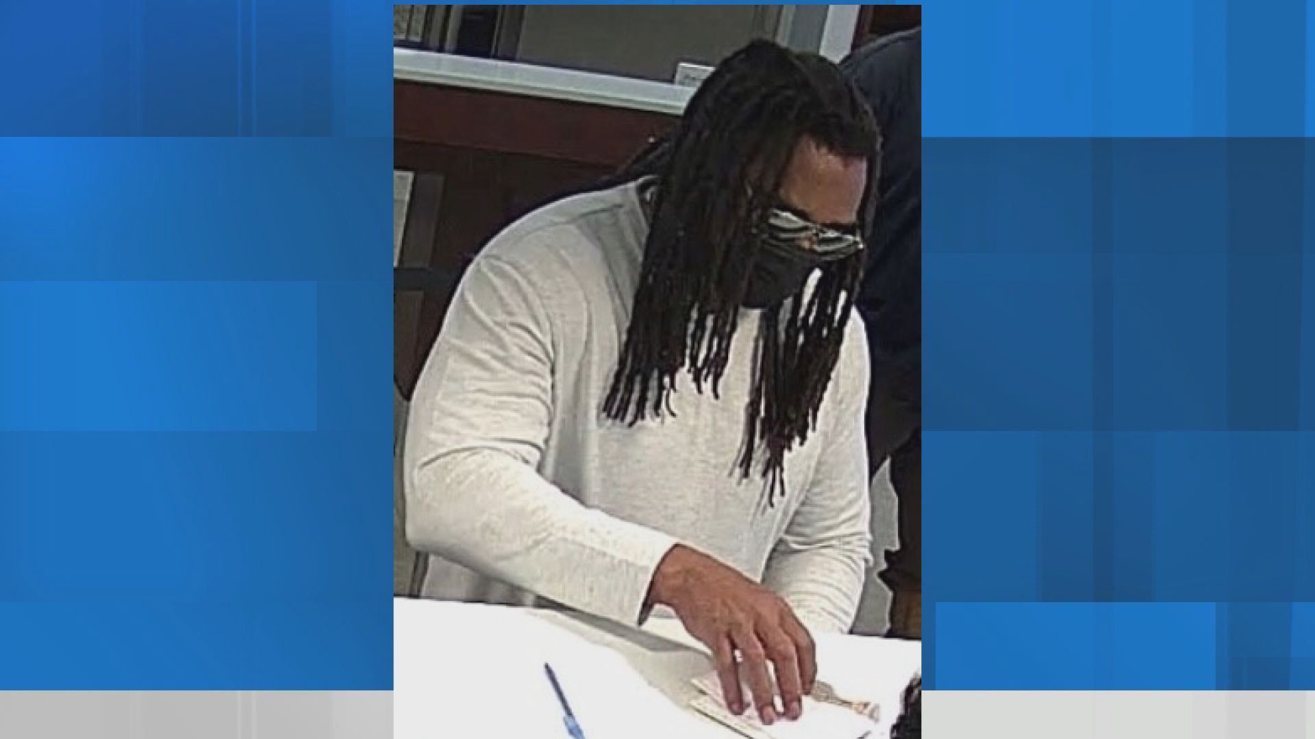 Police, FBI investigating bank robbery on Ogeechee Road