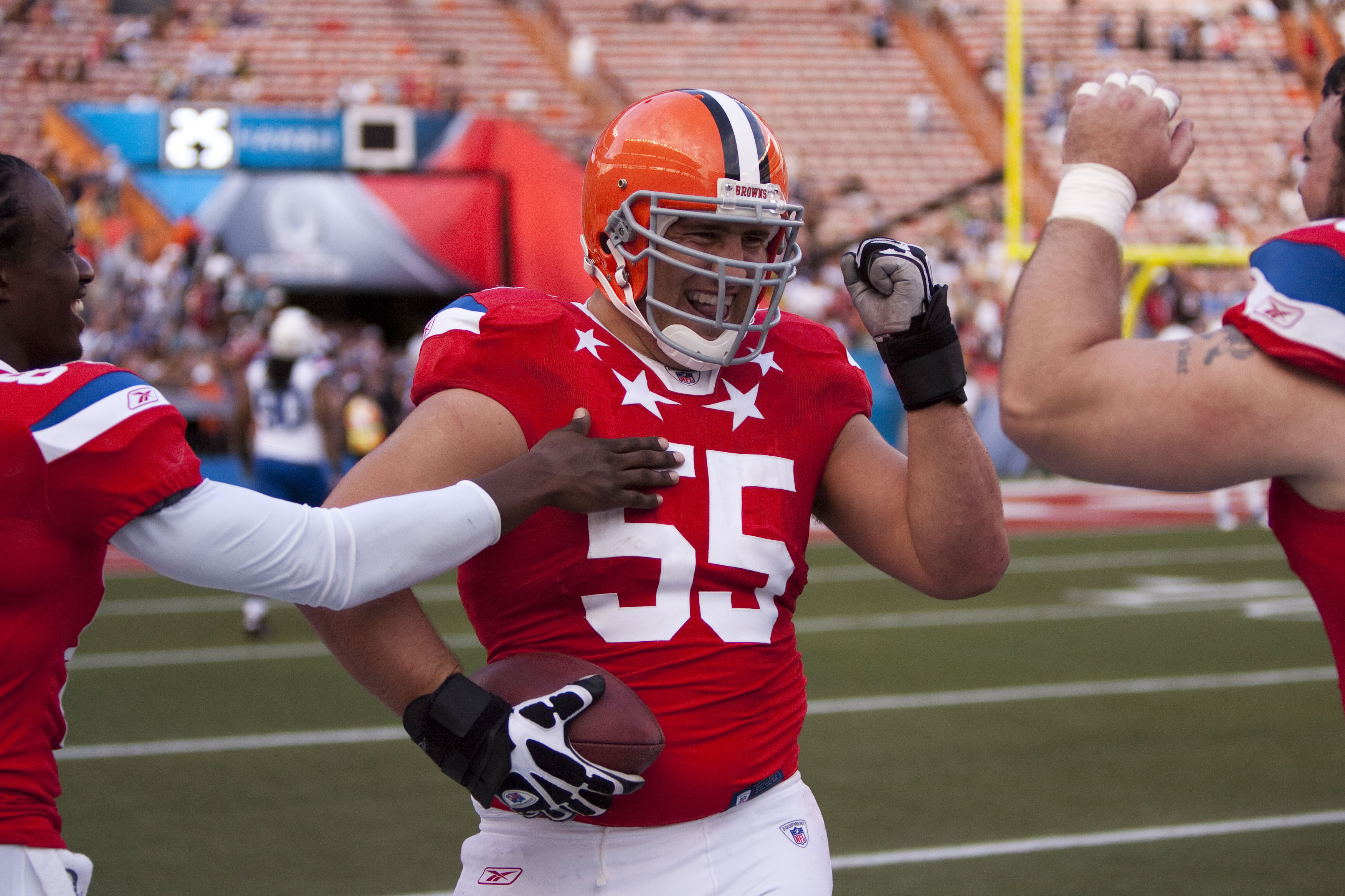 Alex Mack Open To Return To Browns