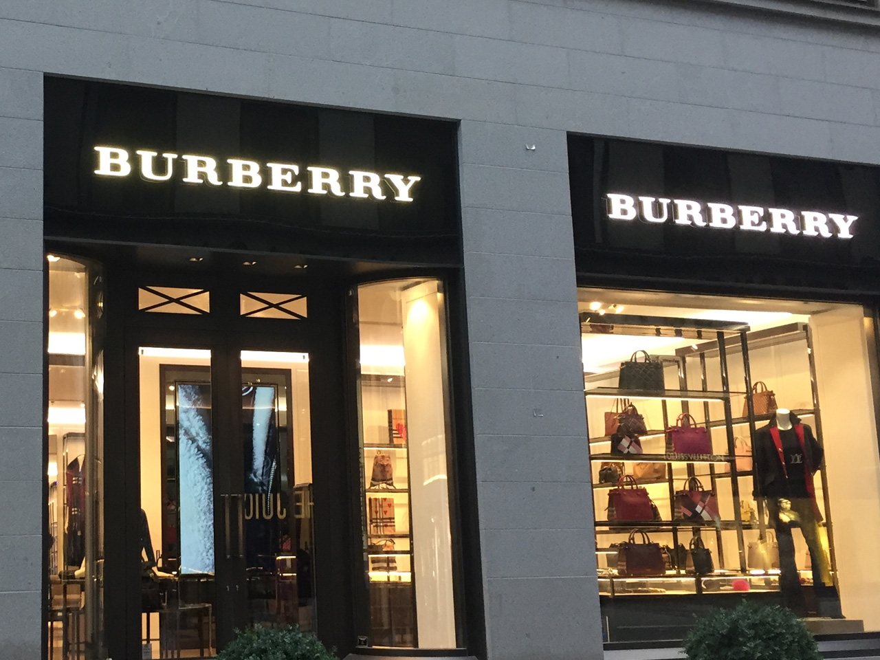 Burberry Bans Fur & Stops Burning Unsaleable Items