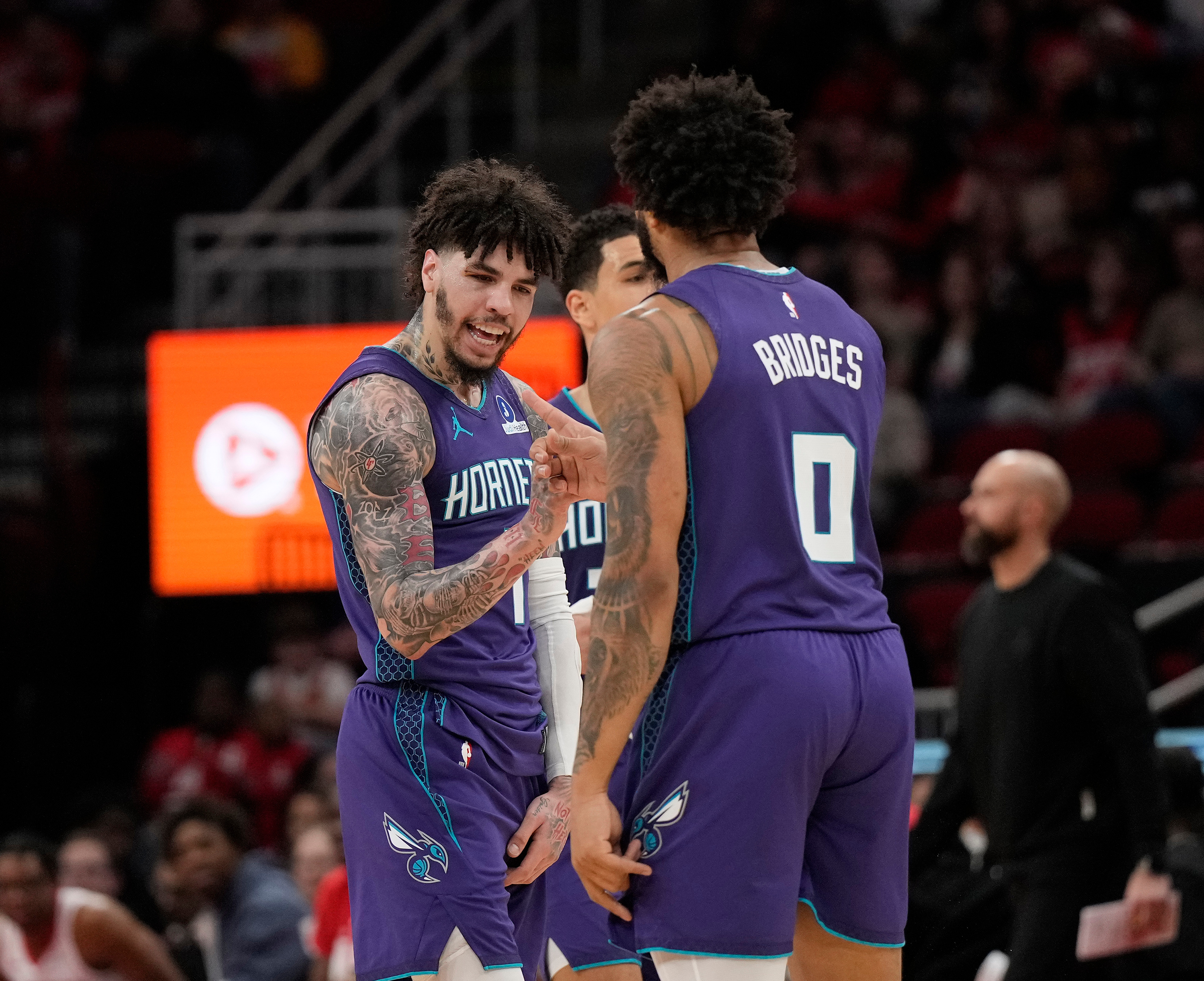 Hornets extend winning streak to 8 games with 109-99 victory over