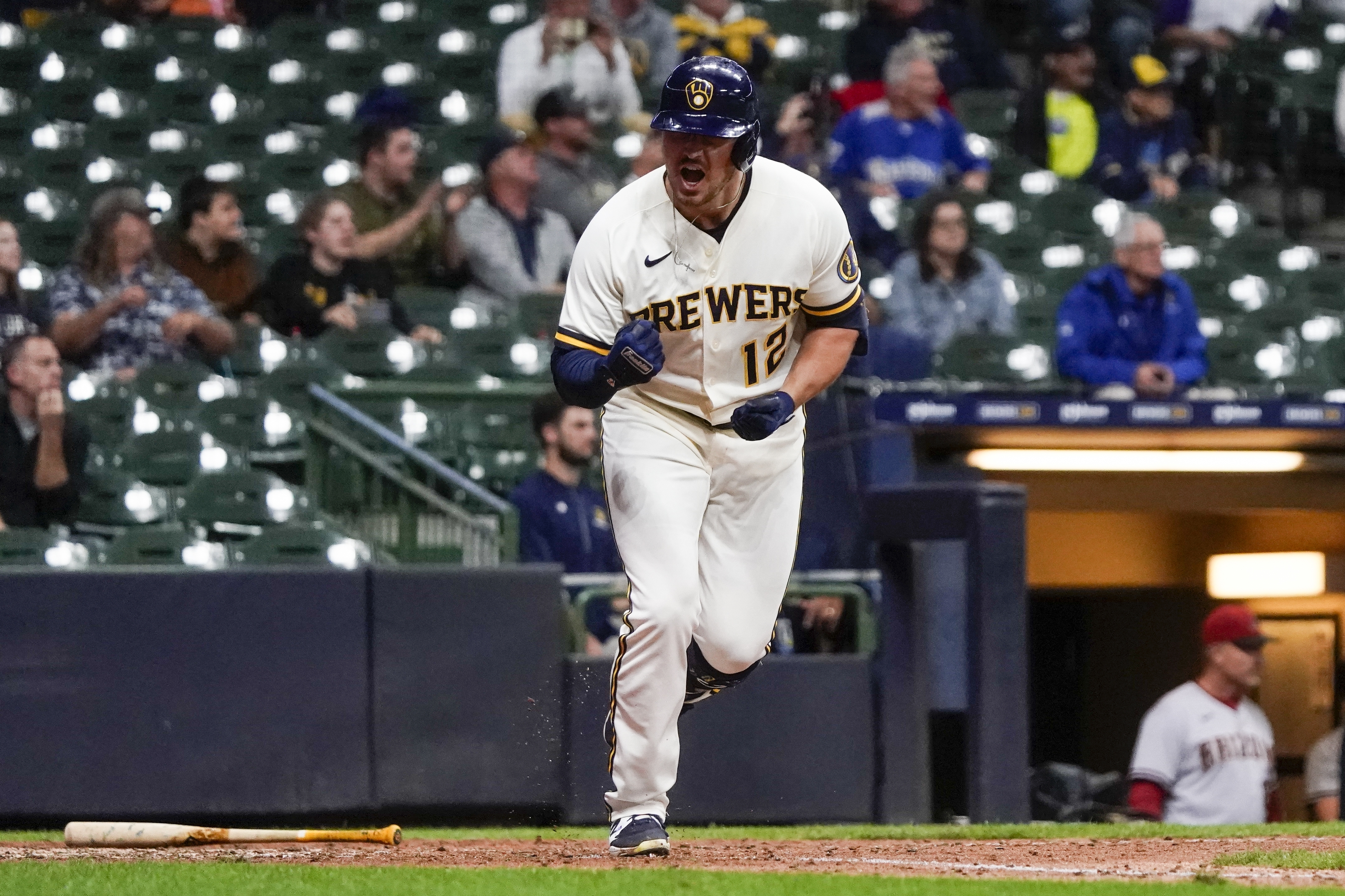 Brewers trade outfielder Renfroe for 3 Angels pitchers