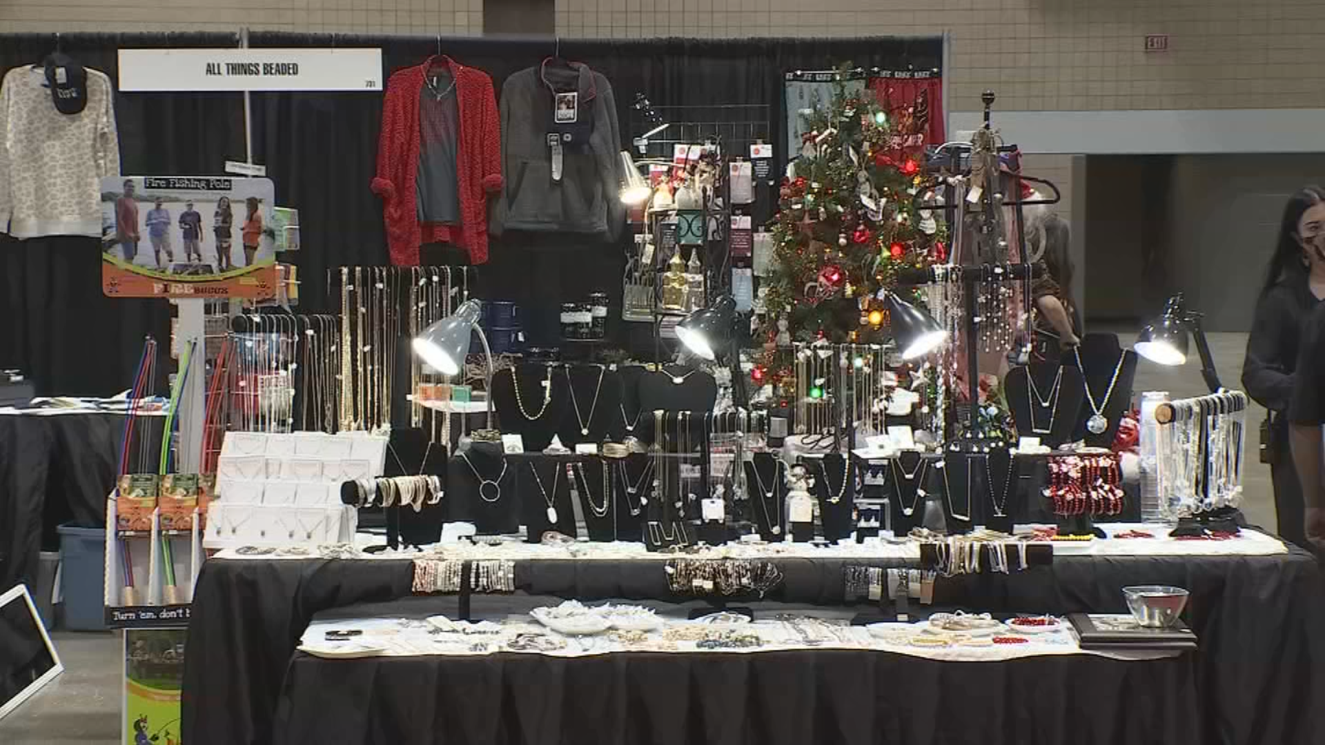 Craft market founded by SM West student offering holiday deals through Dec.  31