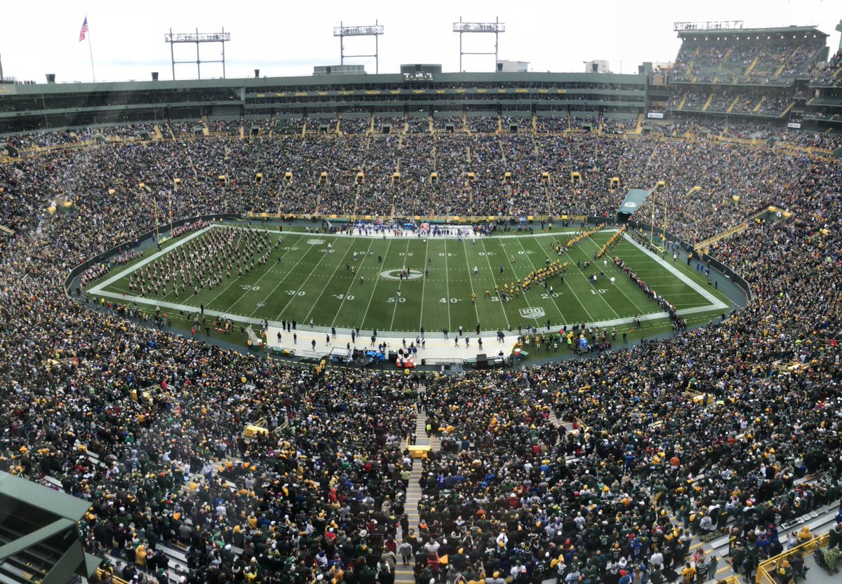 Lambeau Field offering standing-room-only tickets for remainder of season