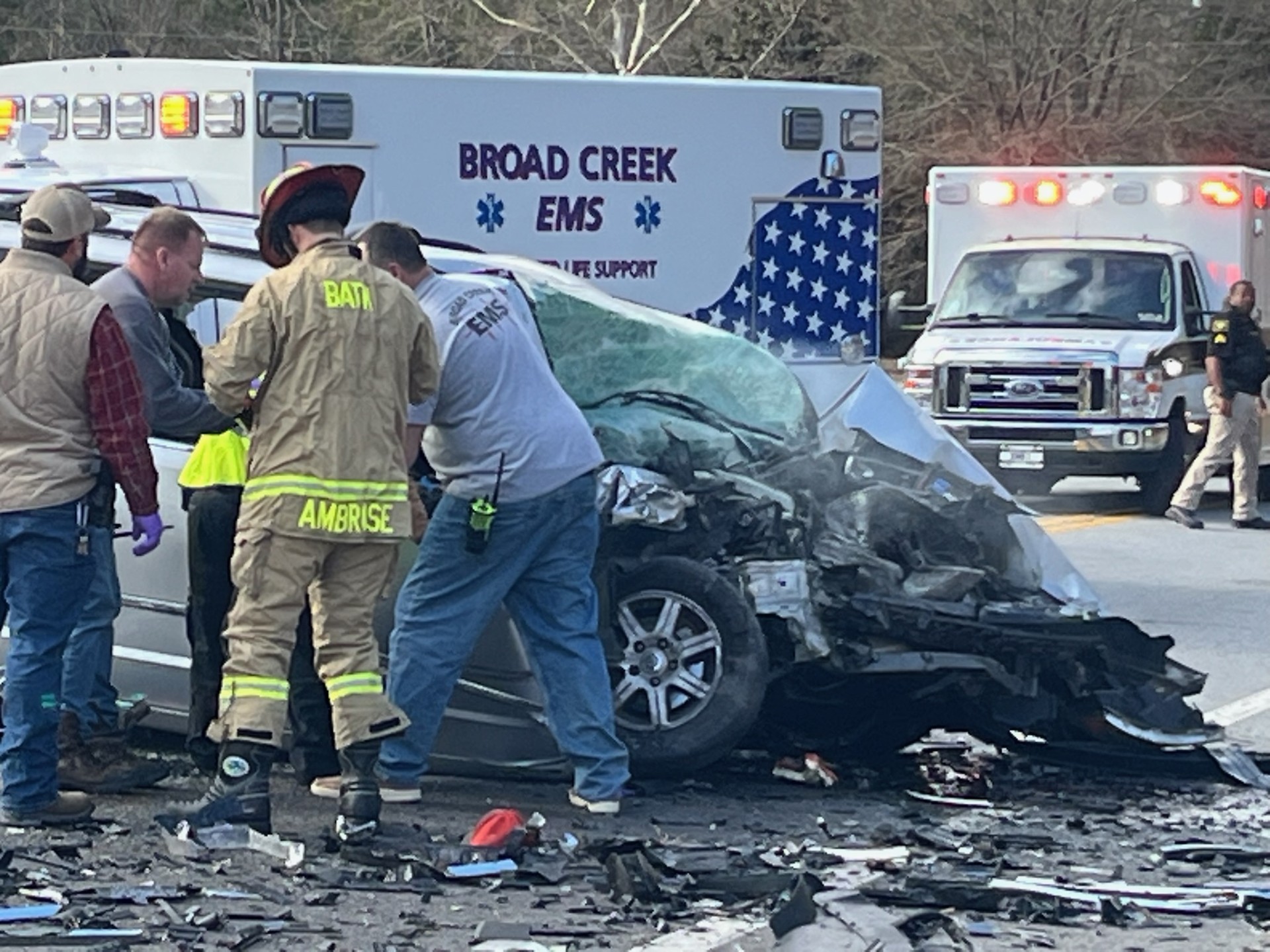 TROOPERS: One dead and two injured in multi-vehicle crash in Beaufort County