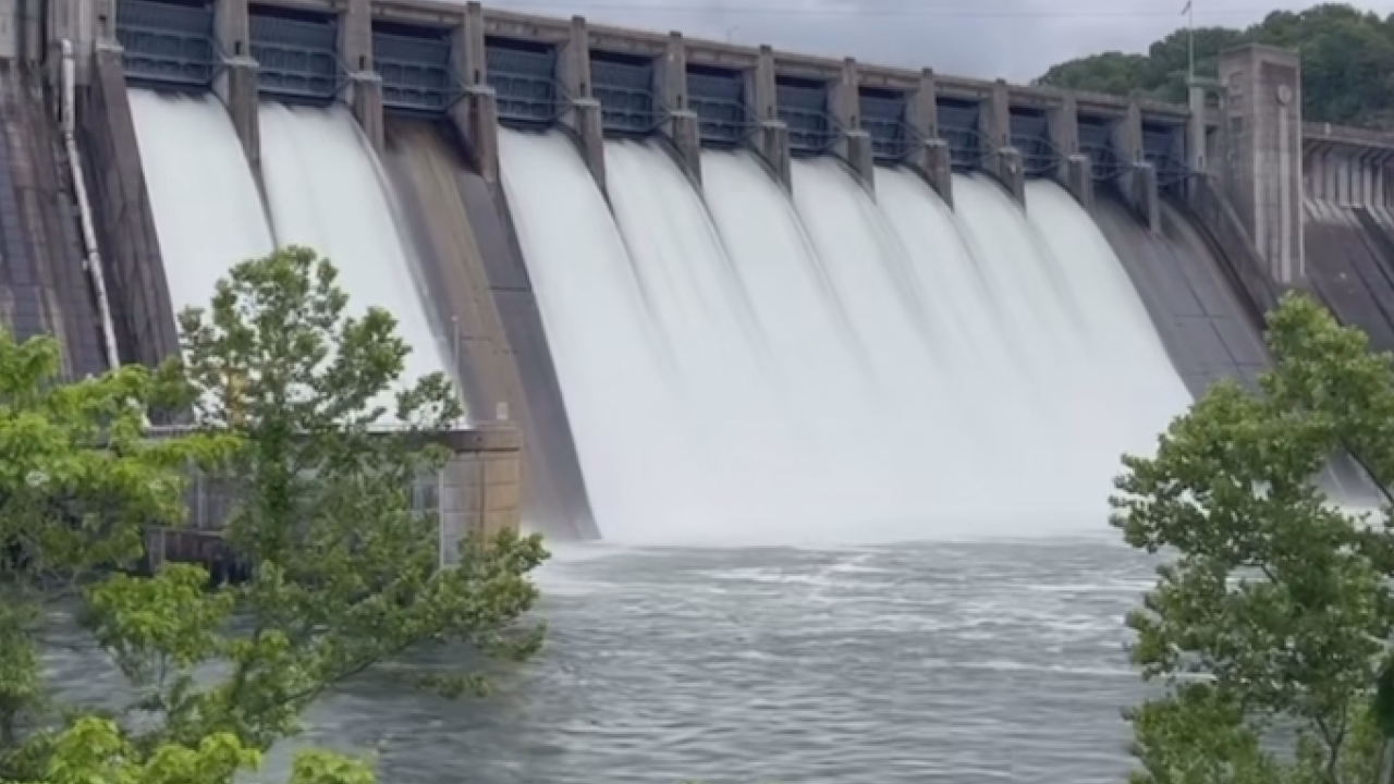 U.S. Army Corps of Engineers opens, closes floodgates at Norfork Lake, image size:1280x720