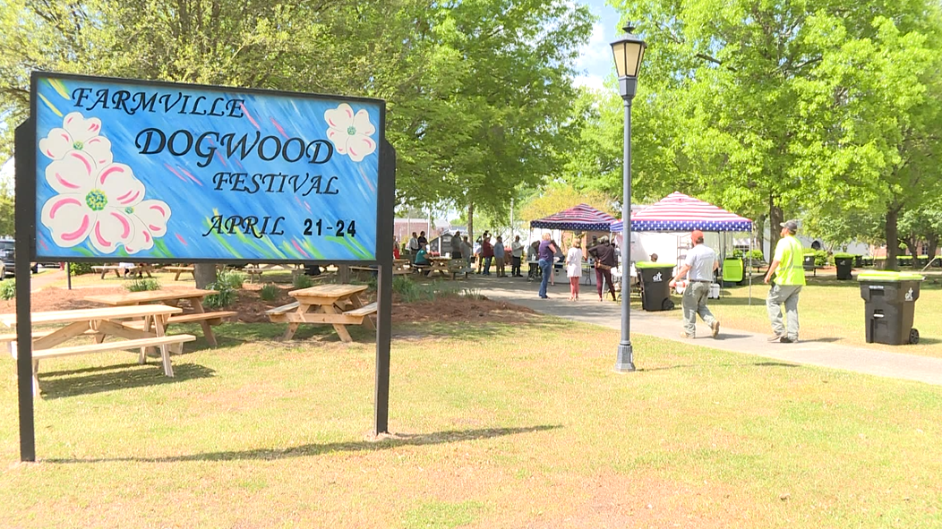 are dogs allowed at the dogwood festival