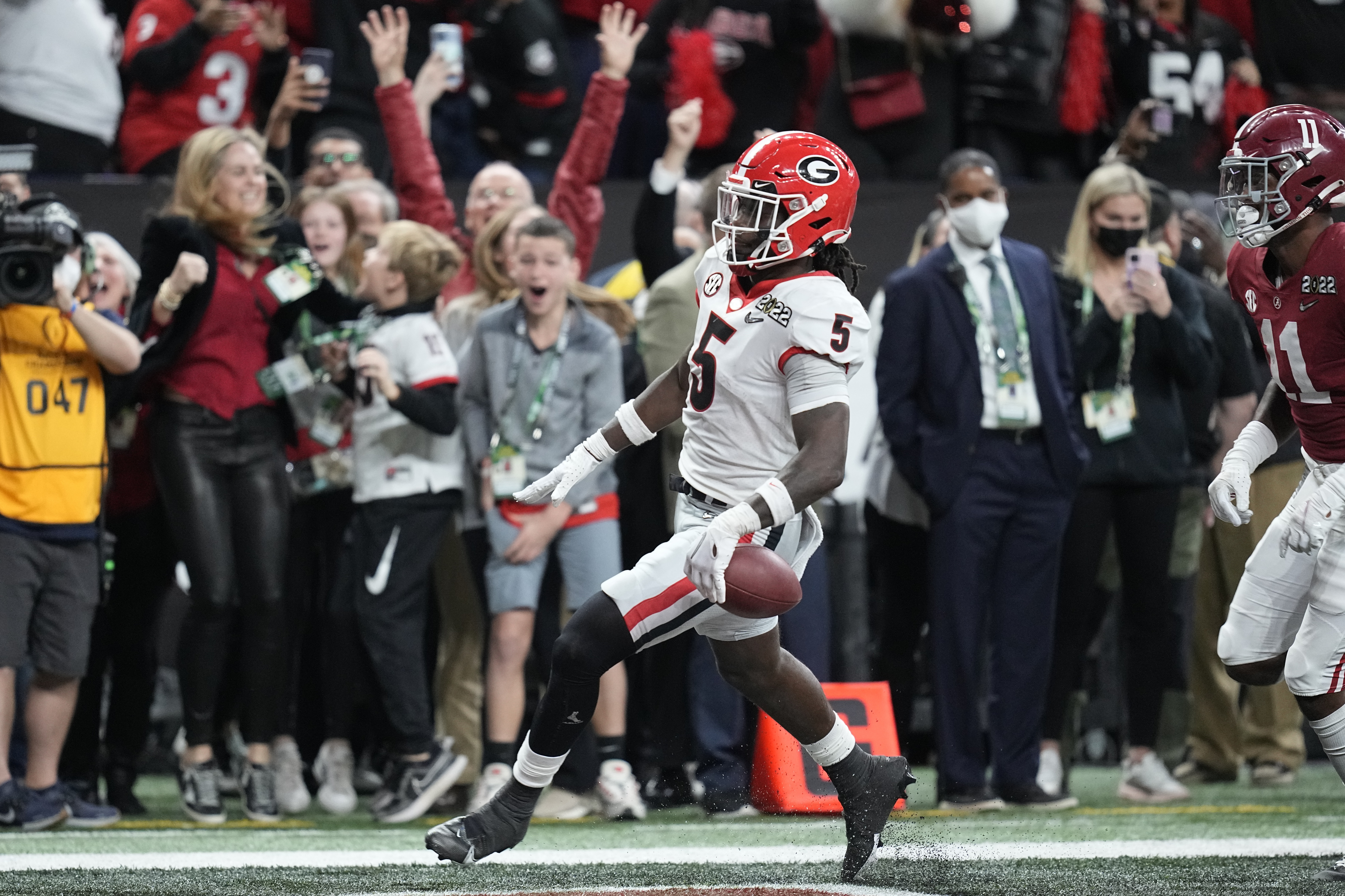 Ringo's pick six leads Georgia to national championship