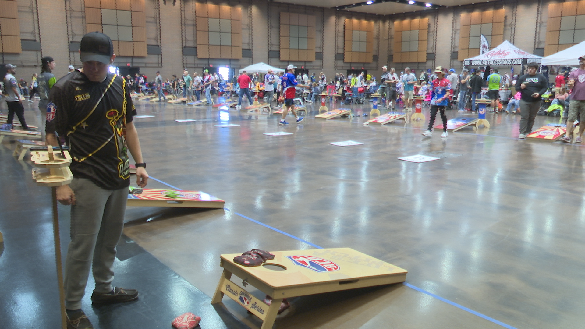 Competitive cornhole comes to South Bend