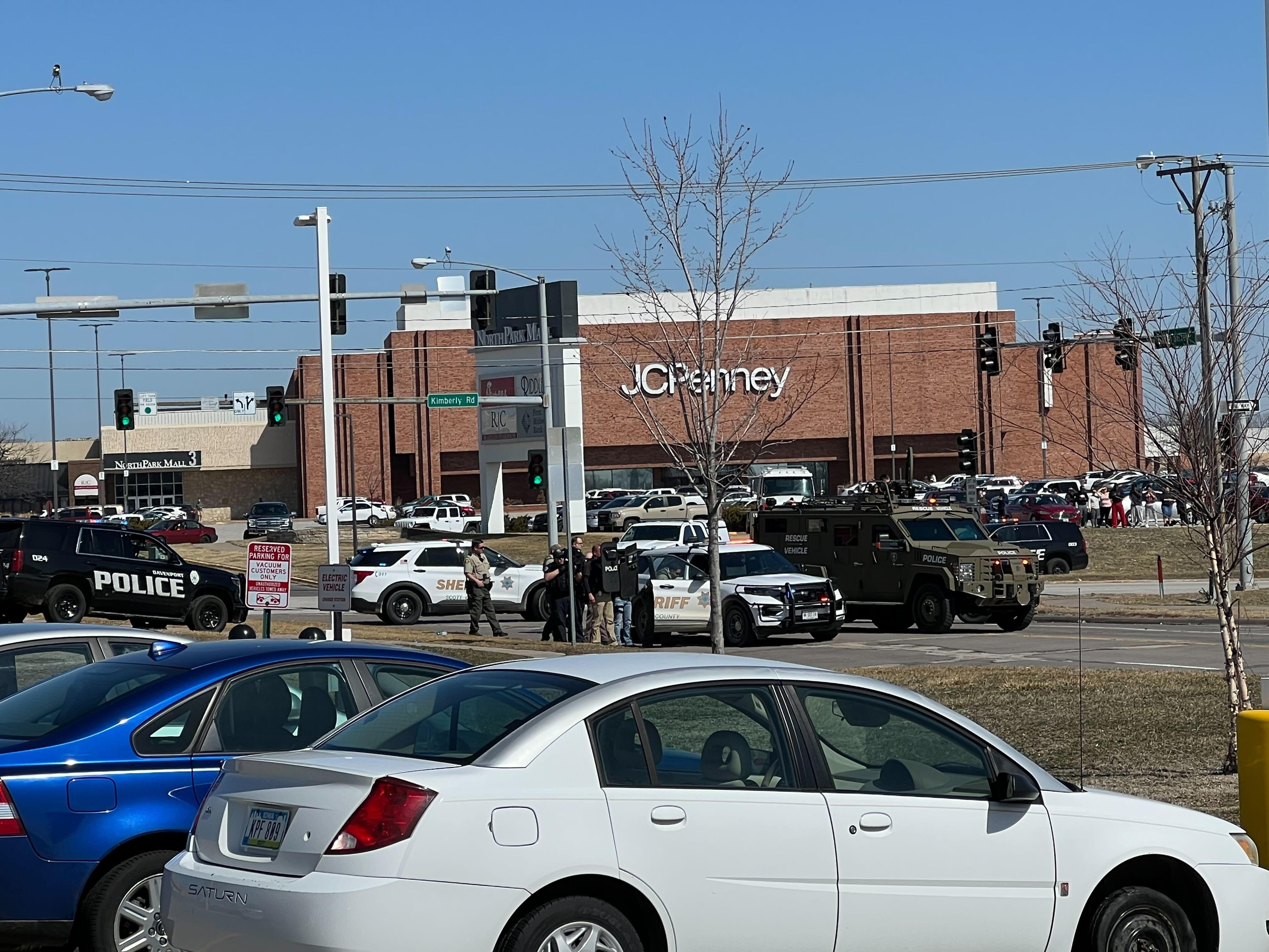 NorthPark Mall Shooting Leaves 2 Hurt