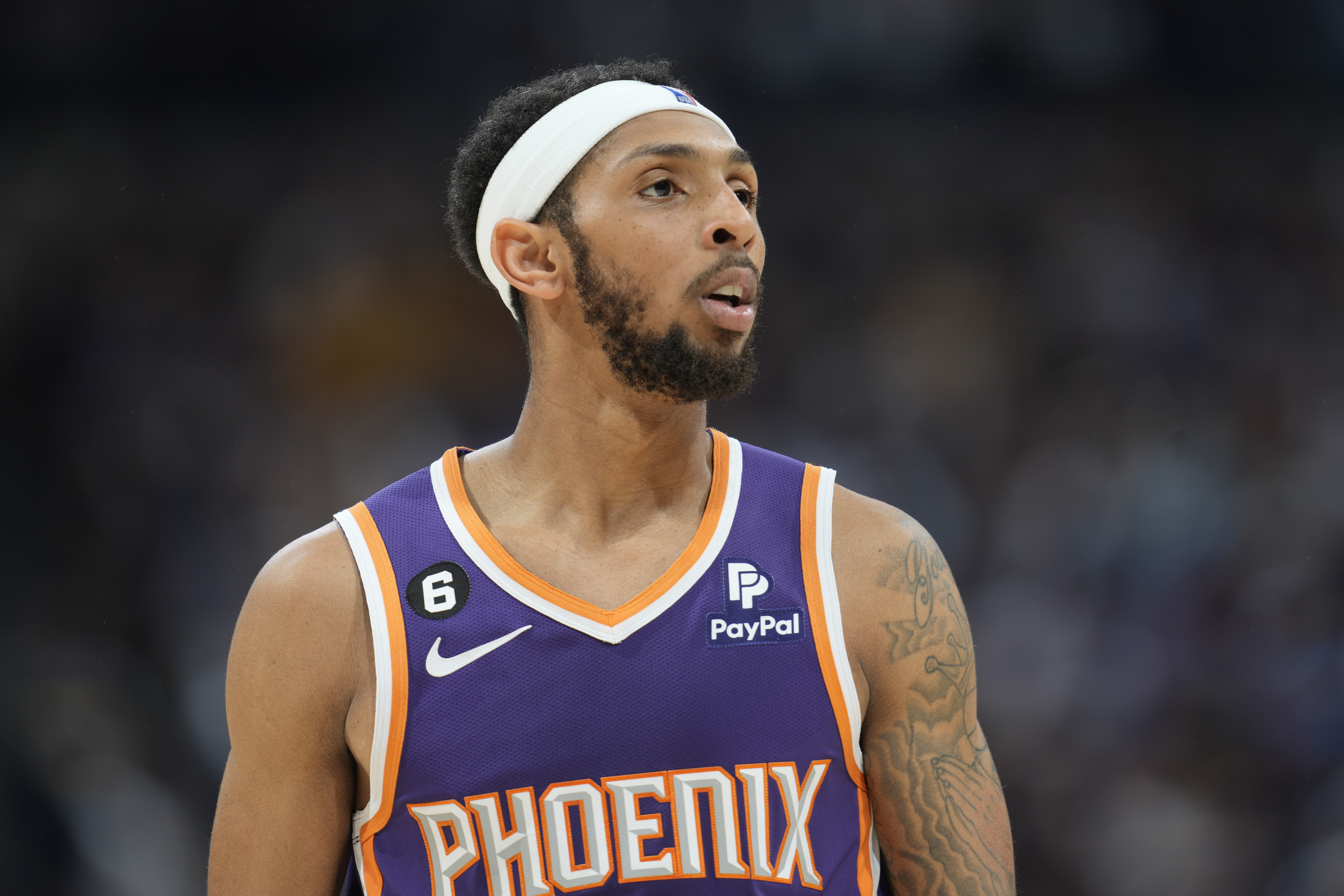 Sources: Phoenix Suns trade Cam Payne to Spurs, sign free agent