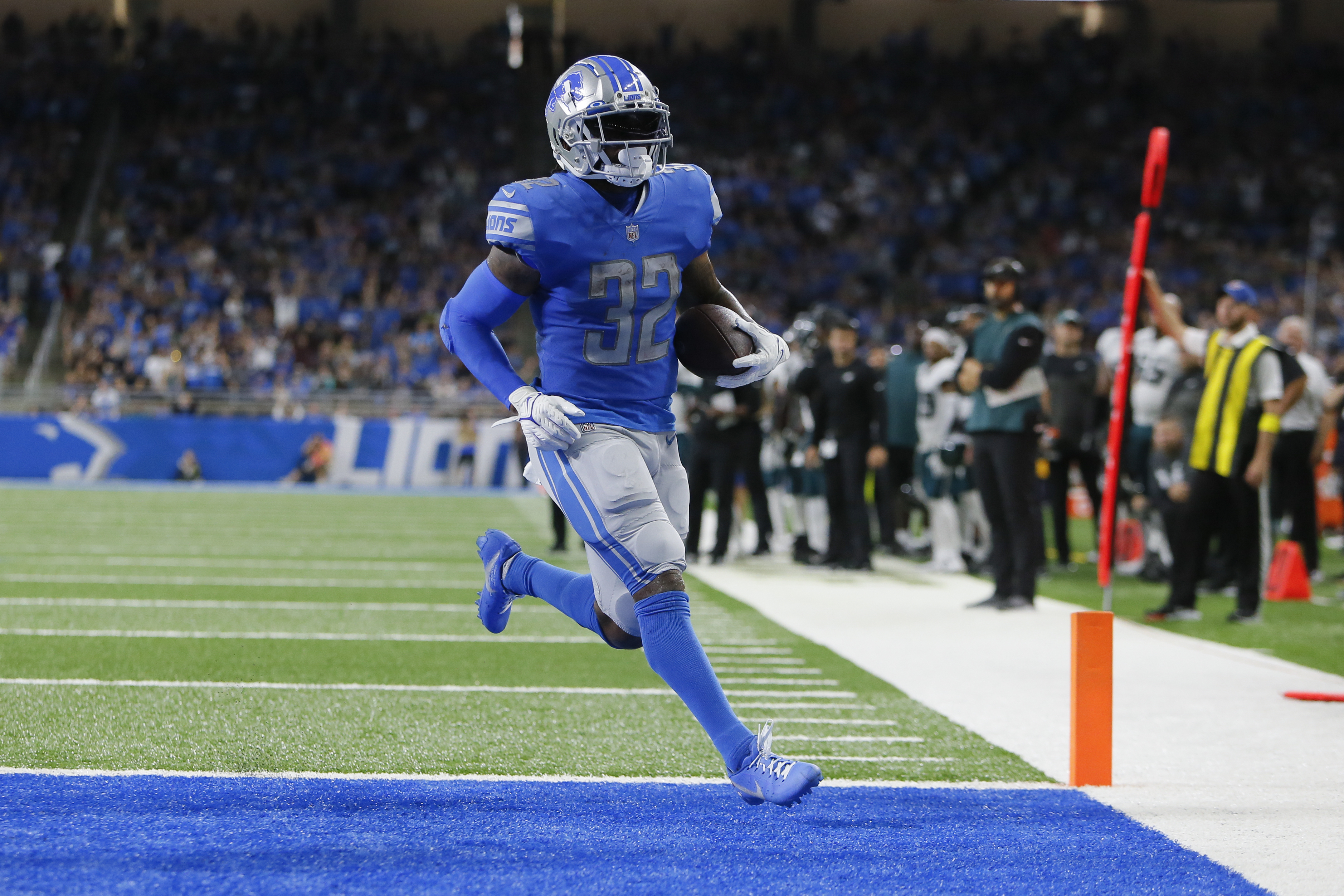 Lions trade RB D'Andre Swift to Eagles after drafting Alabama's Jahmyr  Gibbs in Round 1