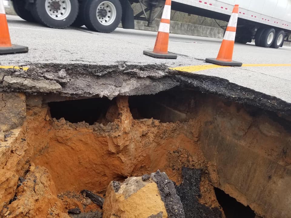 Sinkhole ‪ Pa grandmother may have fallen in sinkhole while searching