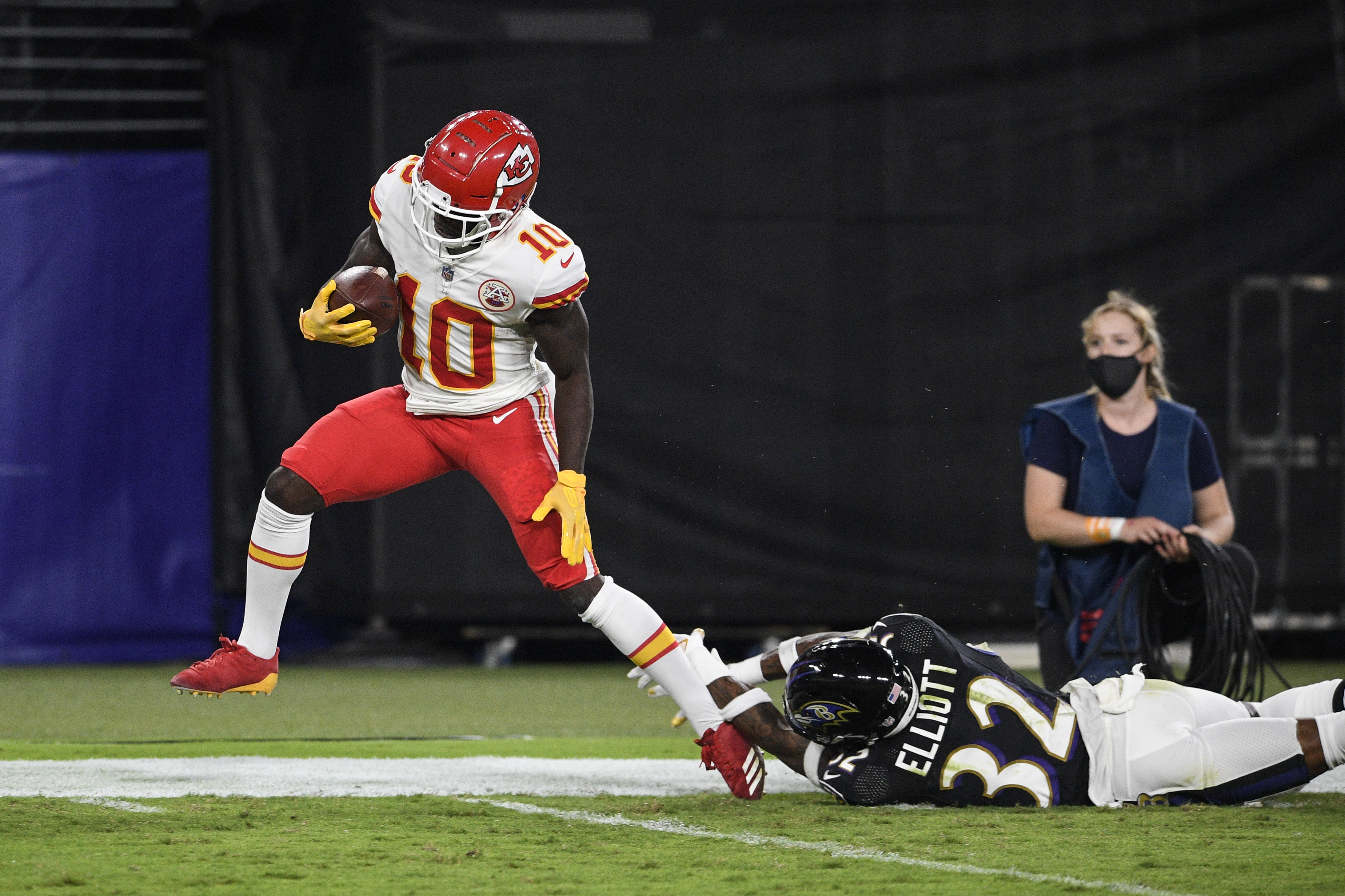 Mahomes outplays Jackson to lead Chiefs past Ravens 34-20 - The San Diego  Union-Tribune