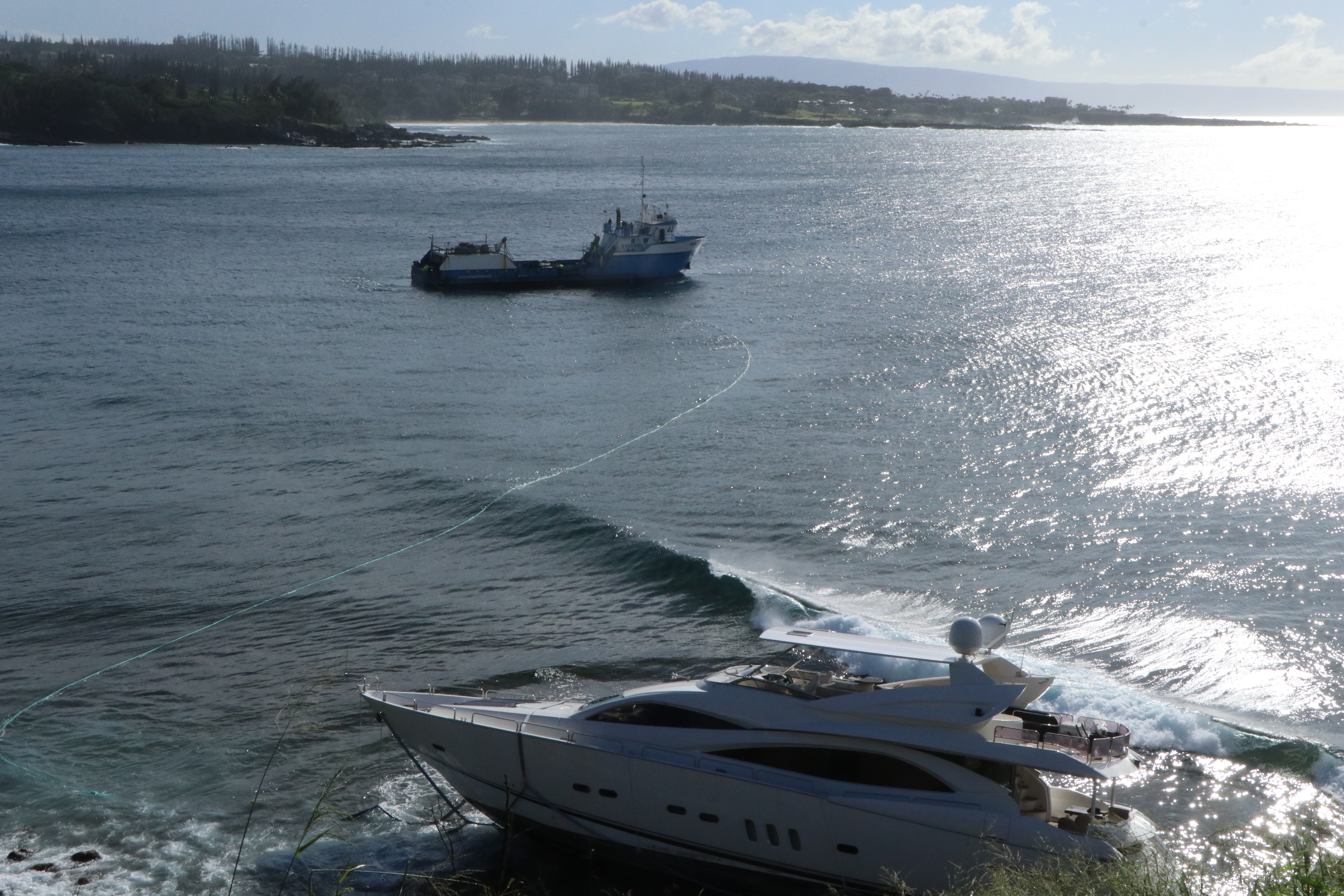 Maui officials: Luxury yacht that ran aground at marine sanctuary