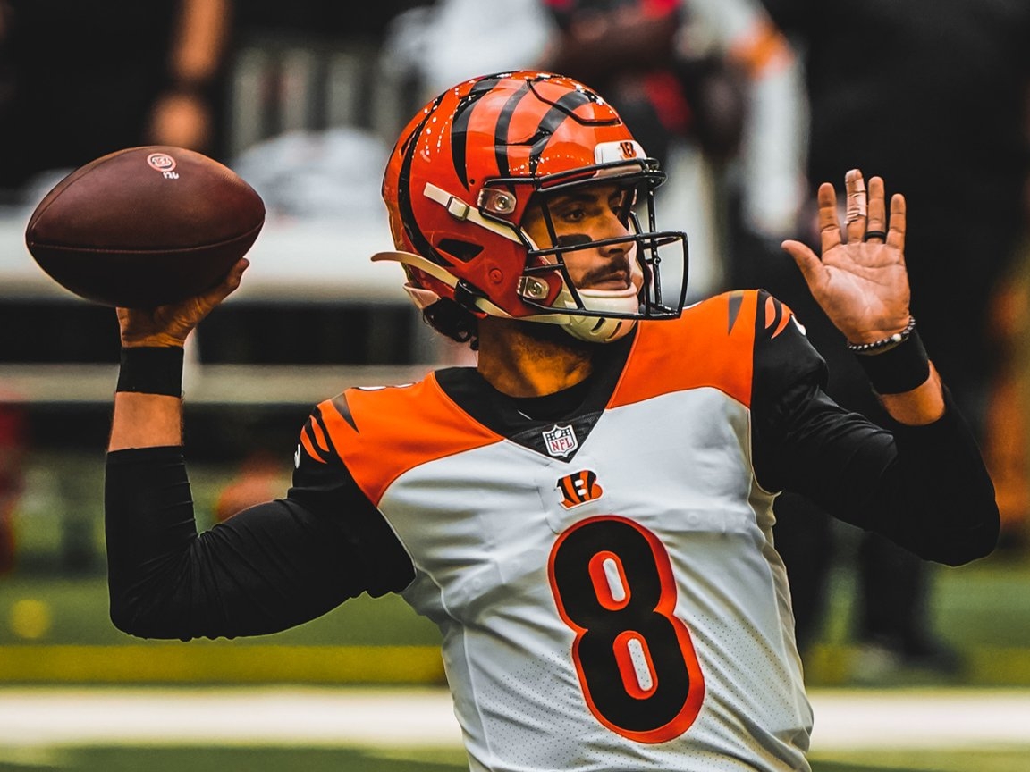 WholeHogSports - Brandon Allen throws for 371 yards as Bengals win first  road game in 2 years