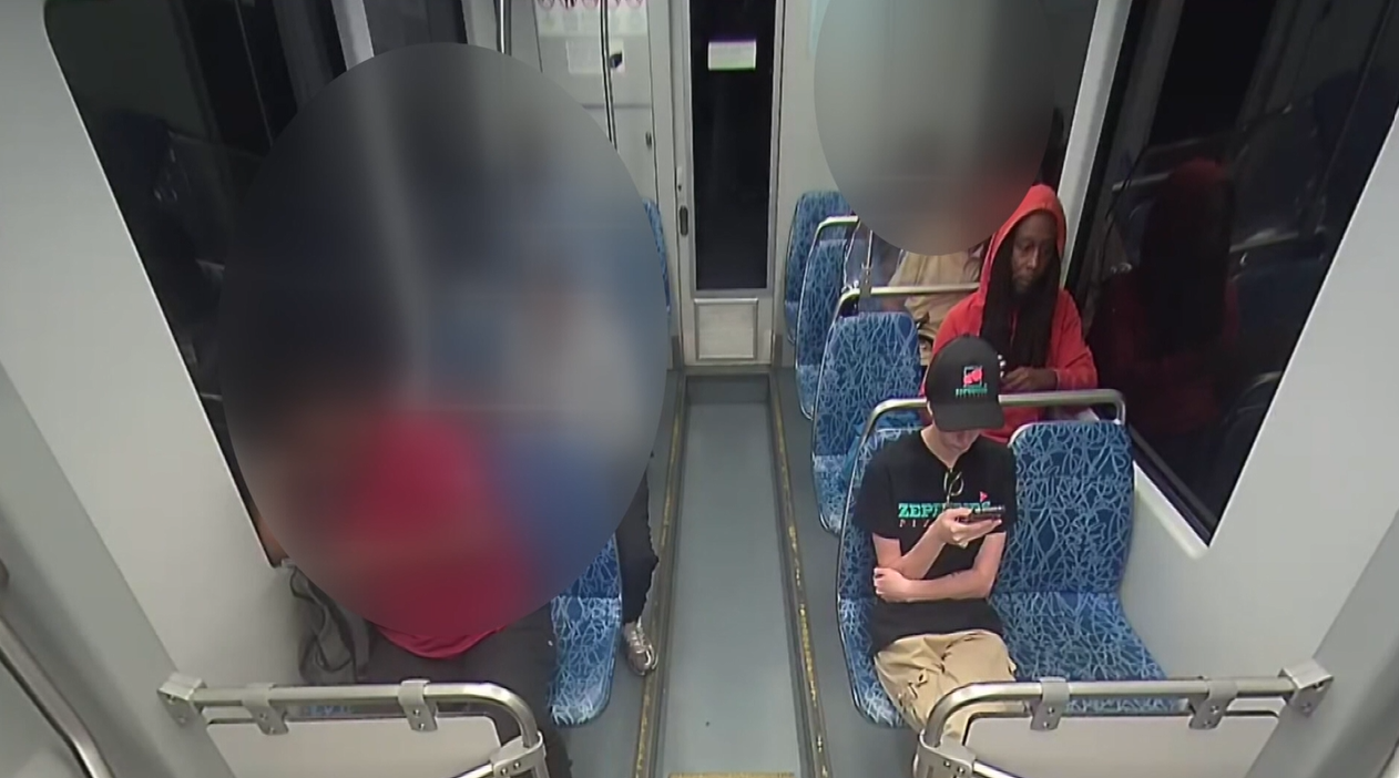 GRAPHIC: Video shows moment Ukrainian refugee stabbed to death by man on  light rail train in Charlotte