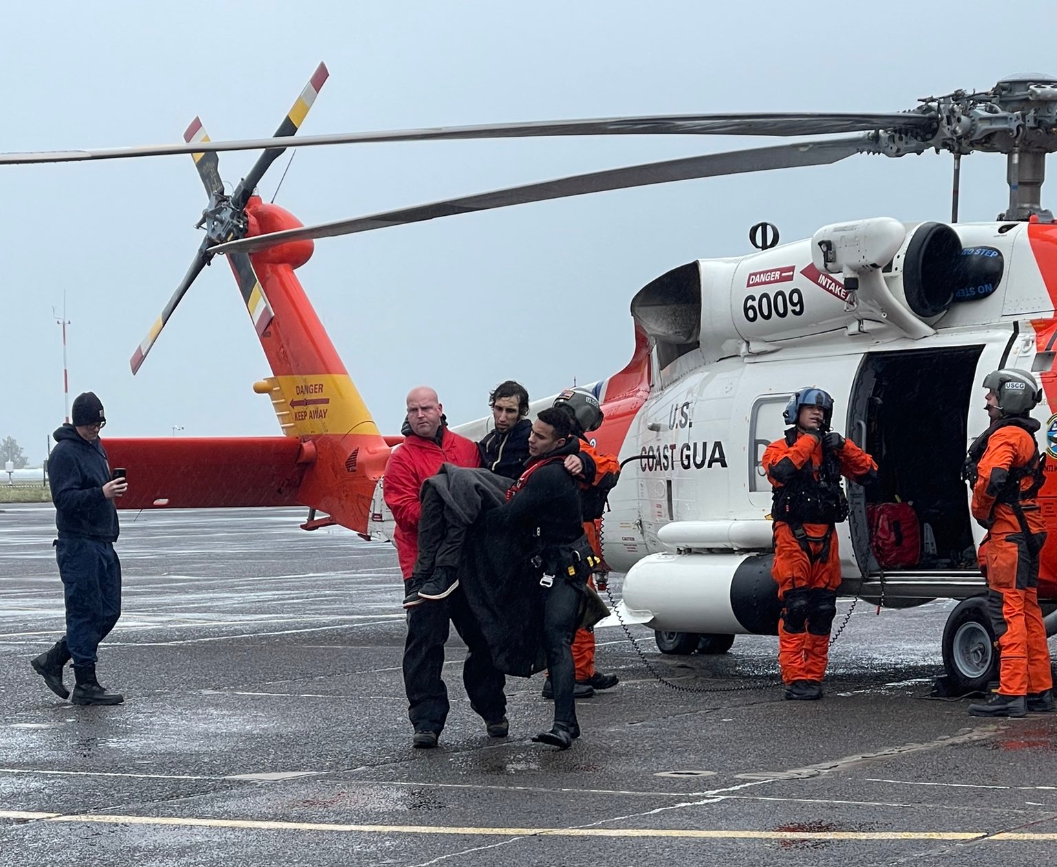 DVIDS - Images - Coast Guard medevacs man from fishing vessel Kari