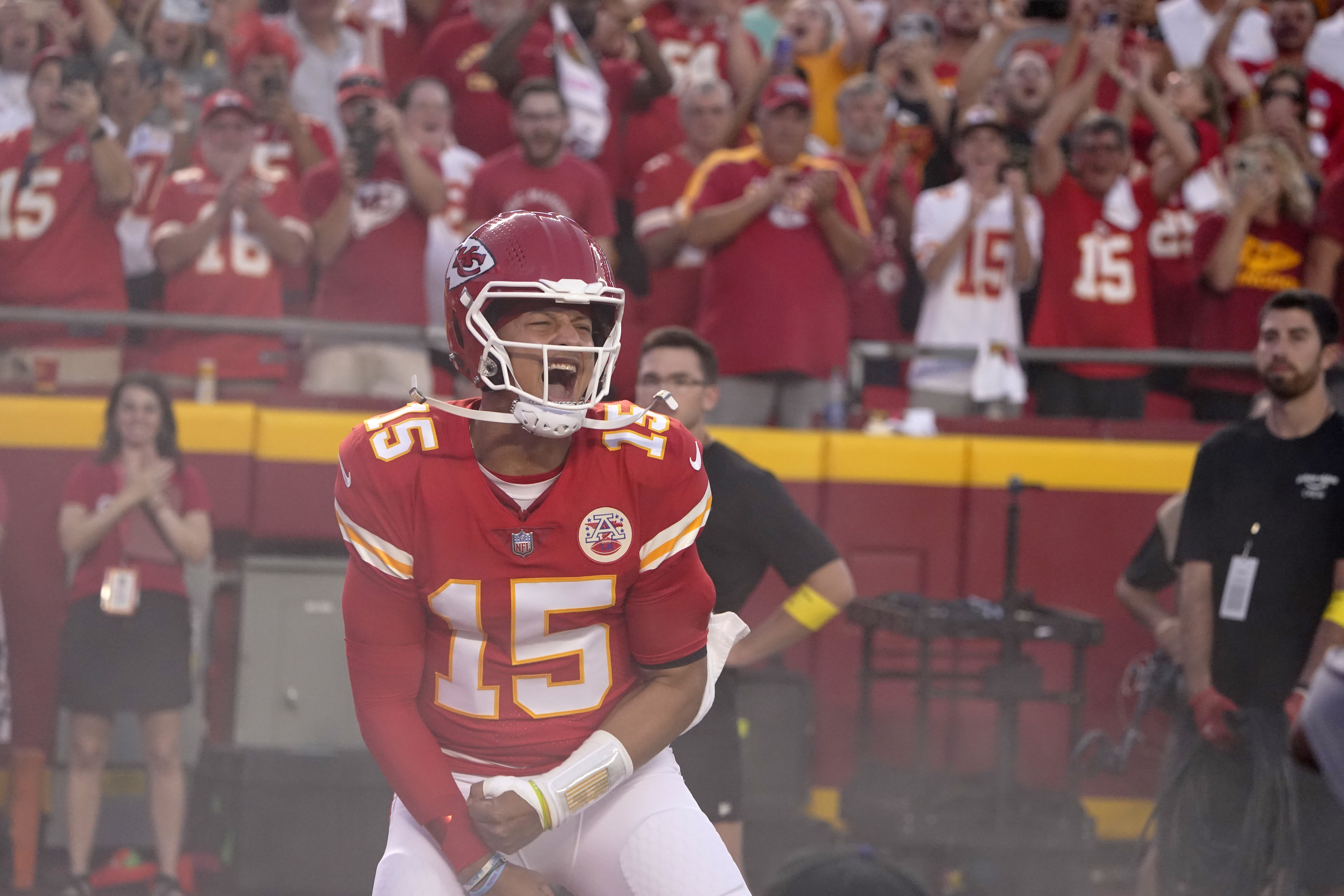 Chiefs come back to take down Chargers 27-24 in home opener