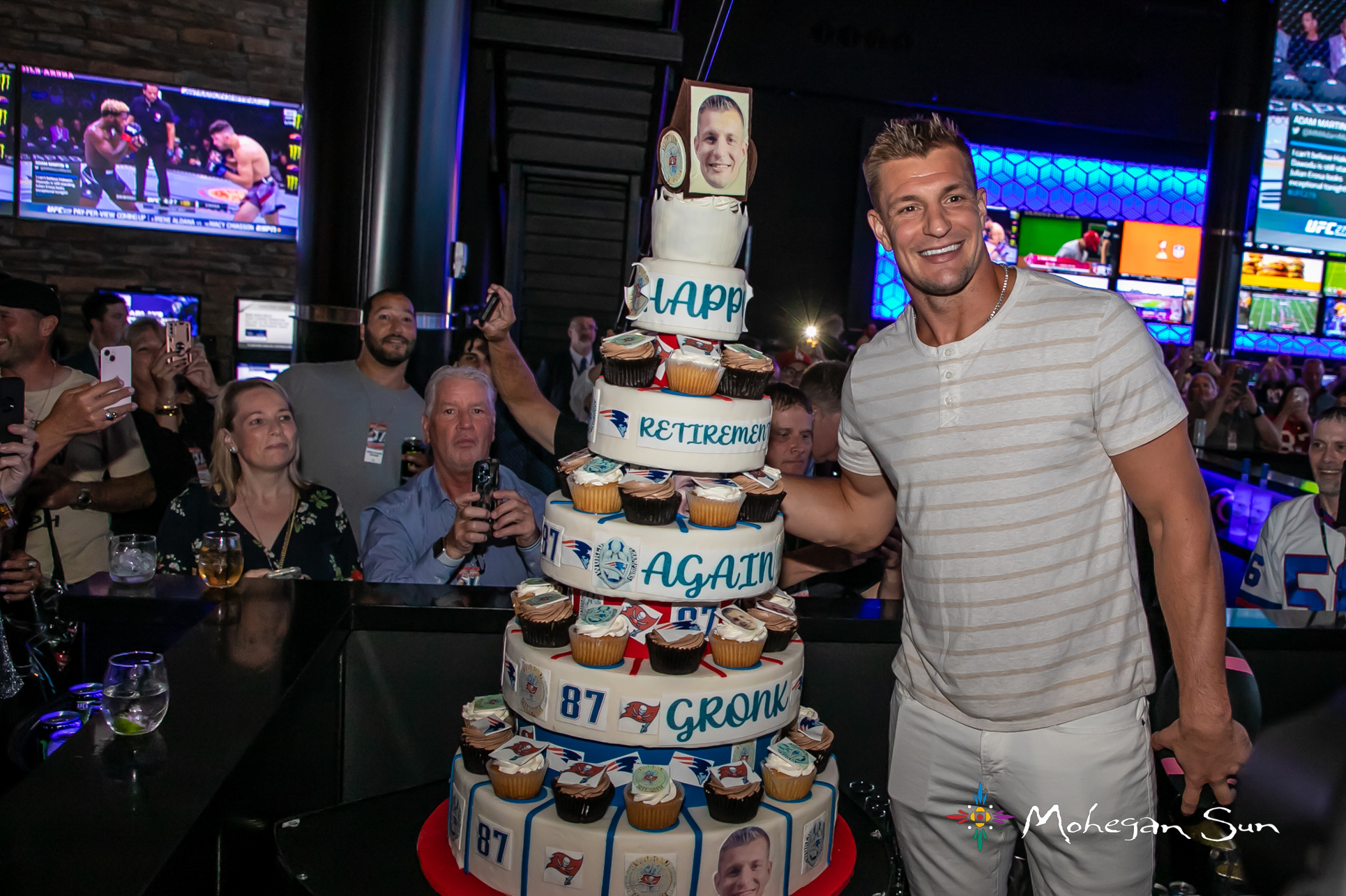 Rob Gronkowski Reveals His Super Bowl Bet, Celebrates Retirement With Huge  Party at Mohegan Sun