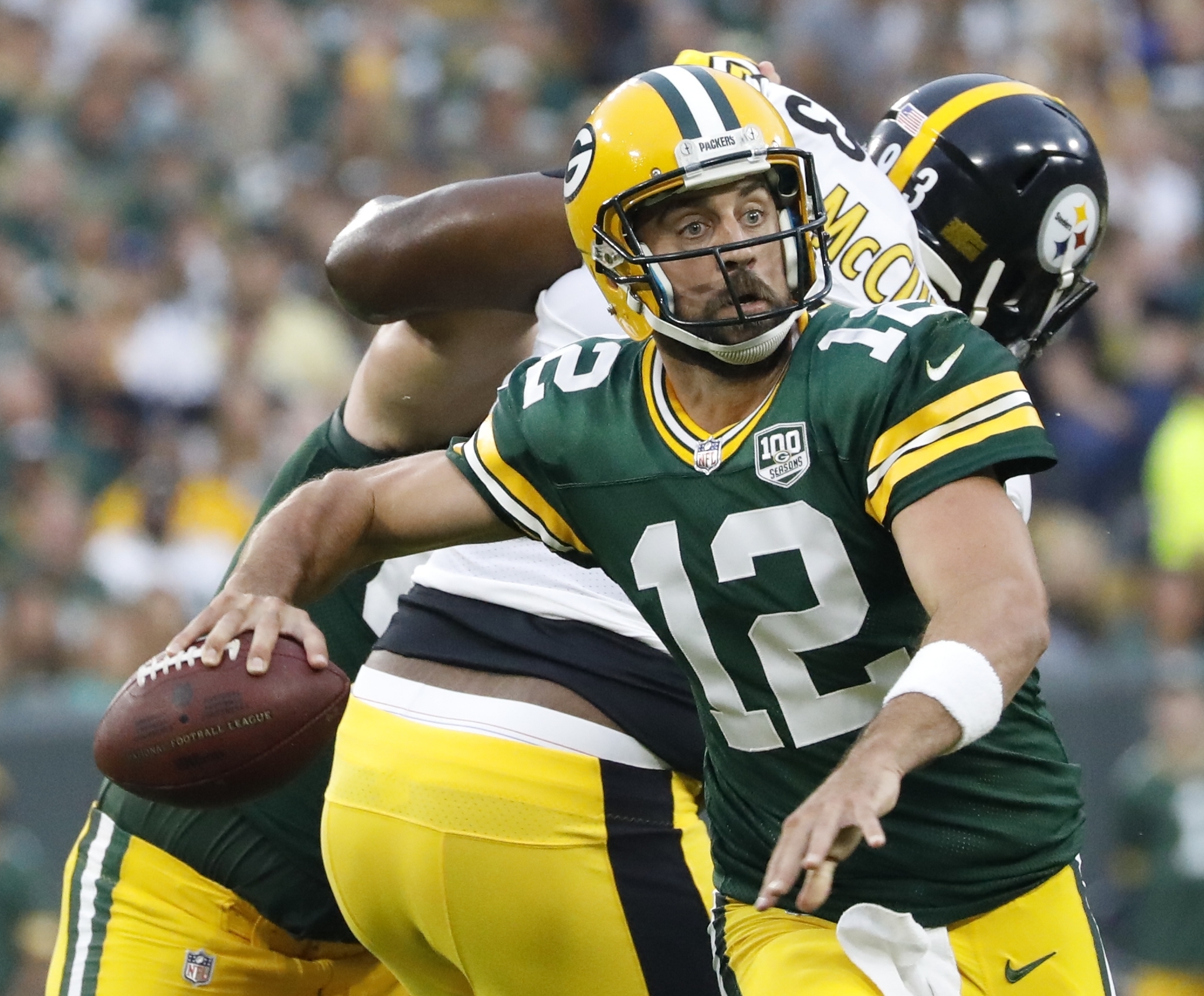 Packers say they won't let Rodgers situation distract them