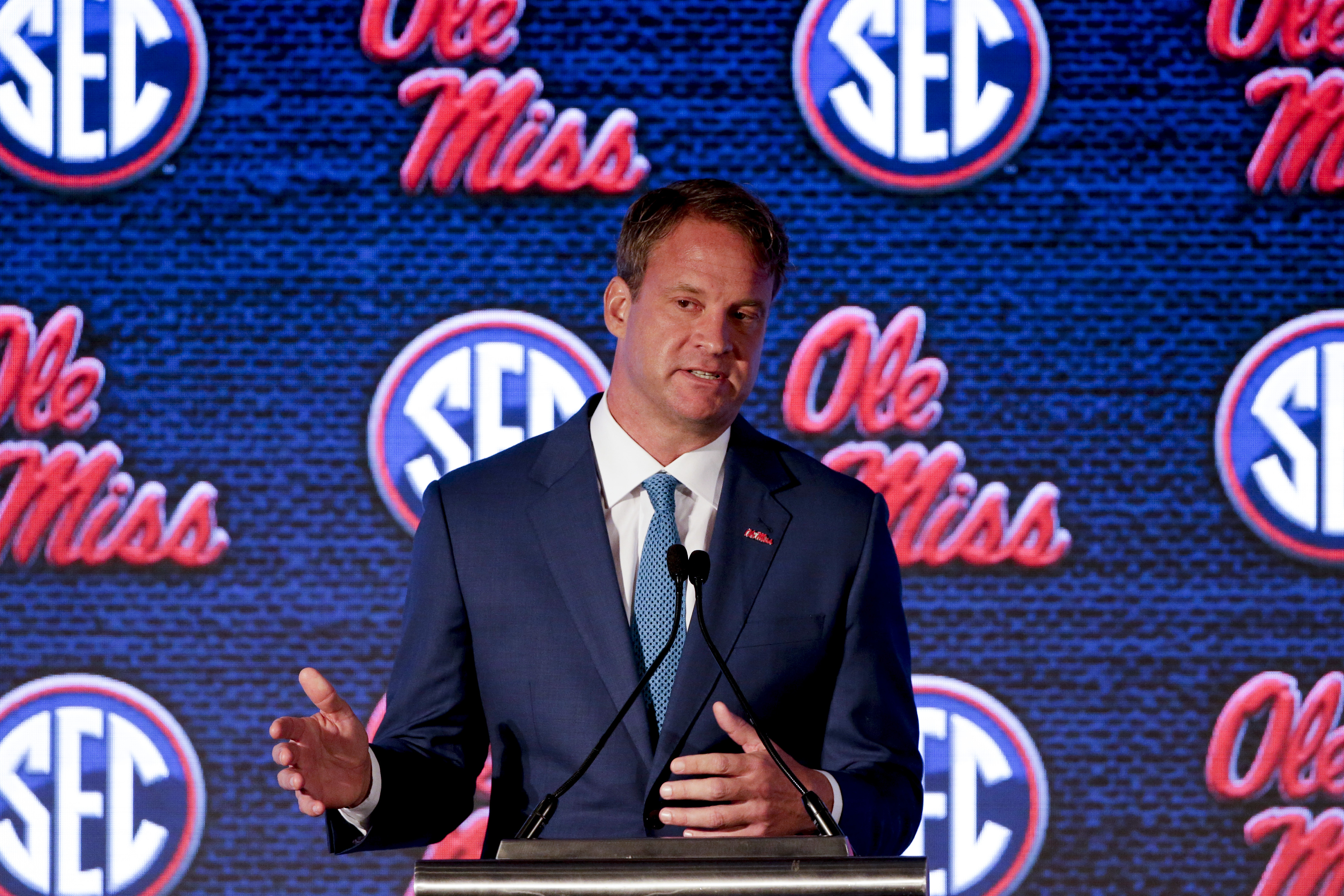 lane kiffin and ole miss agree to new contract